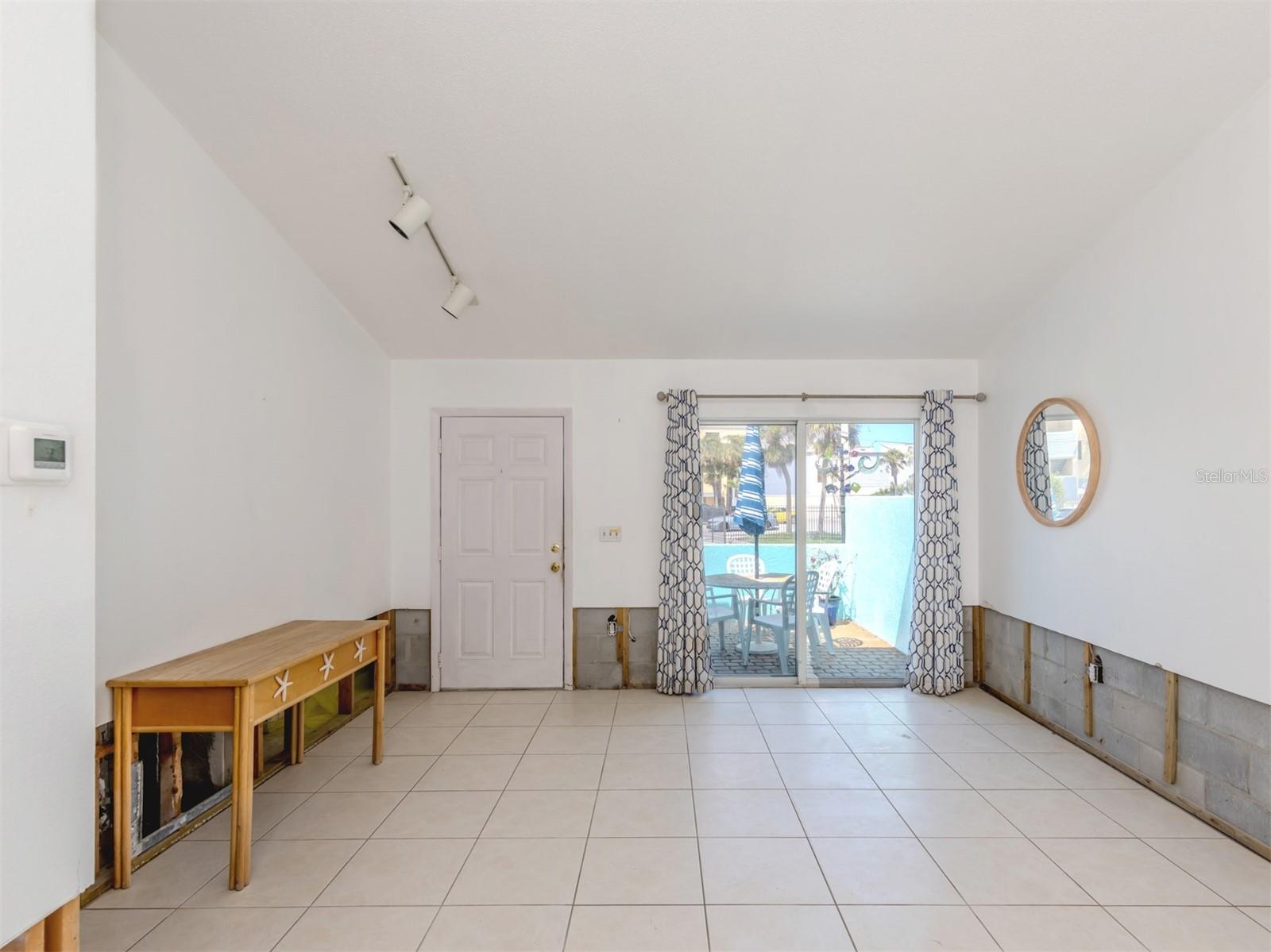 Image 11 of 50 For 703 & 705 Golden Beach Boulevard