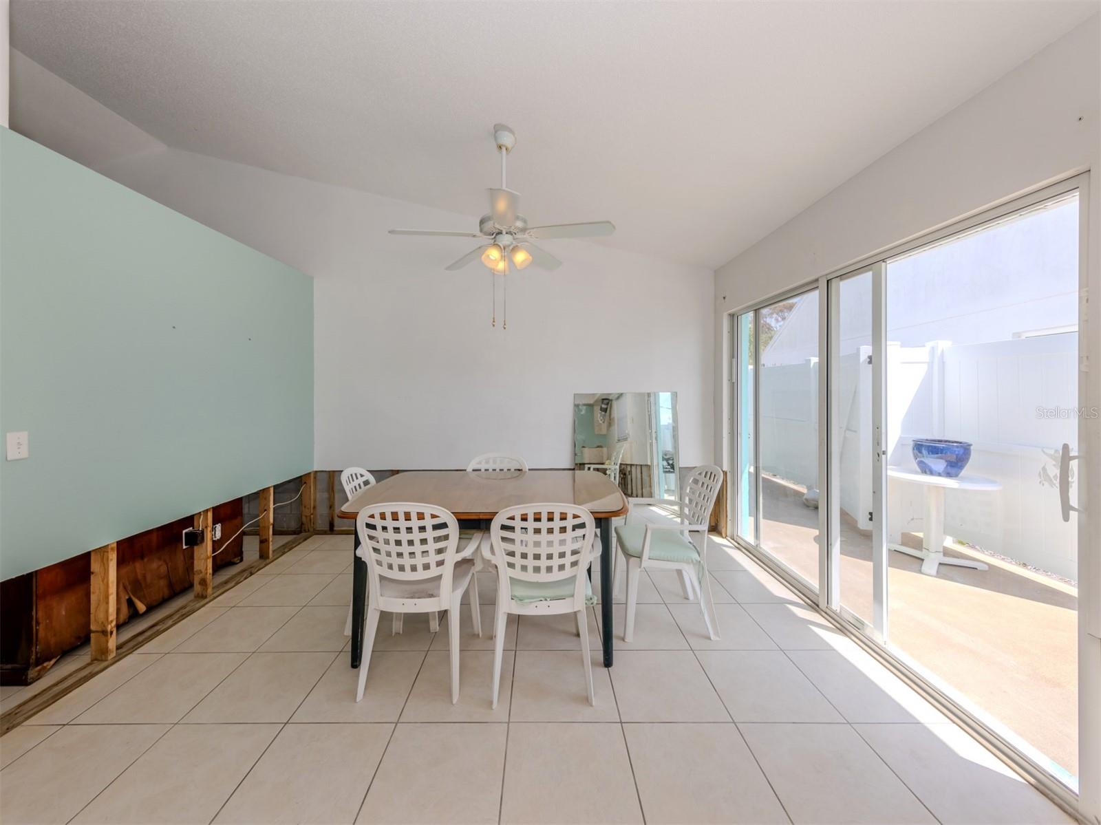 Image 15 of 50 For 703 & 705 Golden Beach Boulevard