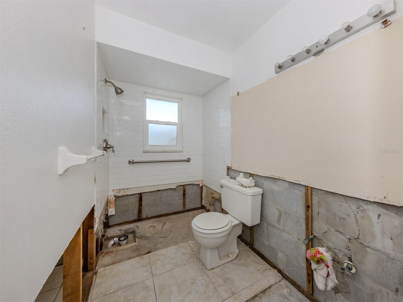 Image 22 of 50 For 703 & 705 Golden Beach Boulevard