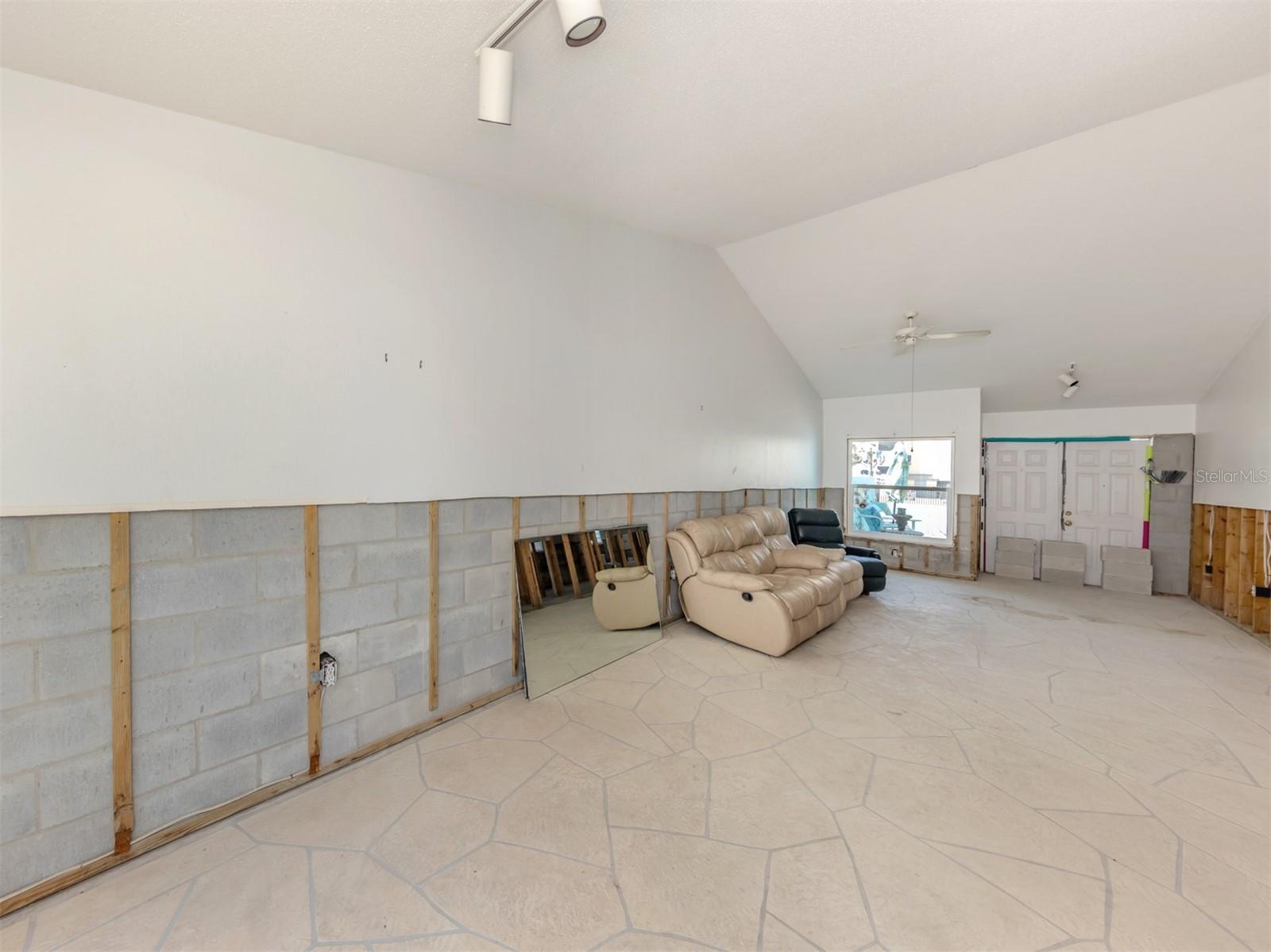 Image 23 of 50 For 703 & 705 Golden Beach Boulevard
