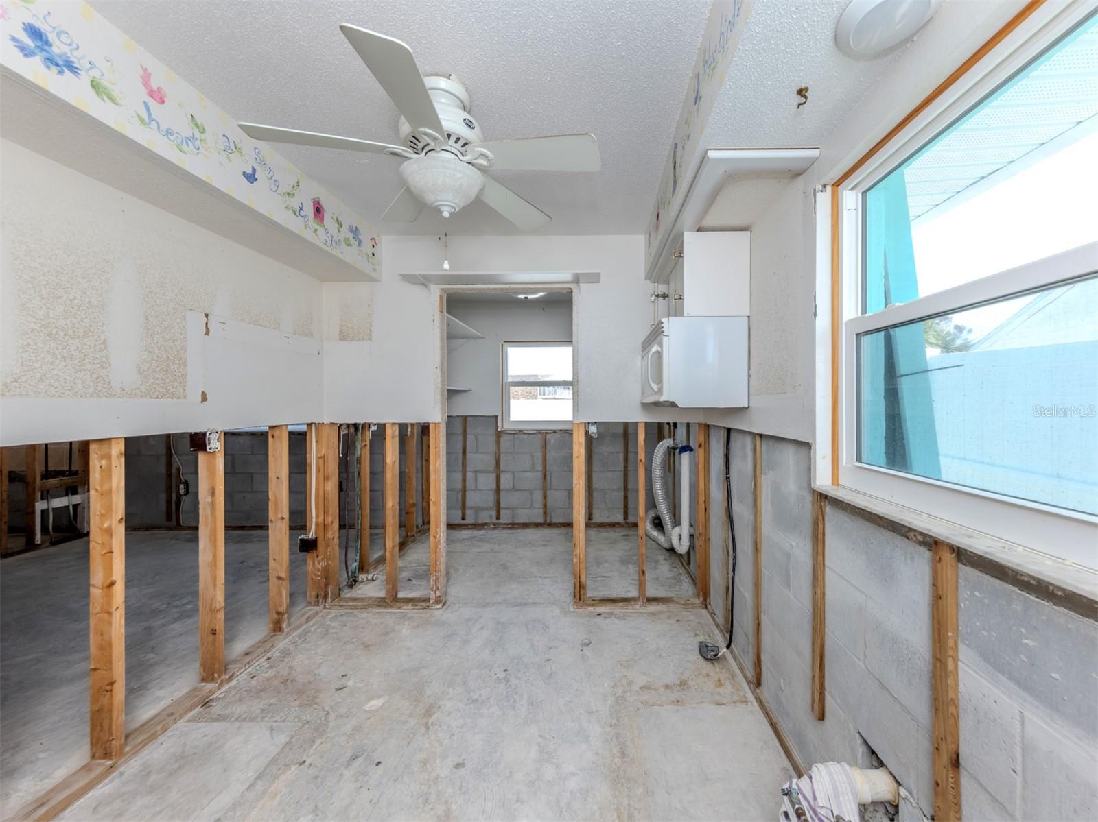 Image 26 of 50 For 703 & 705 Golden Beach Boulevard