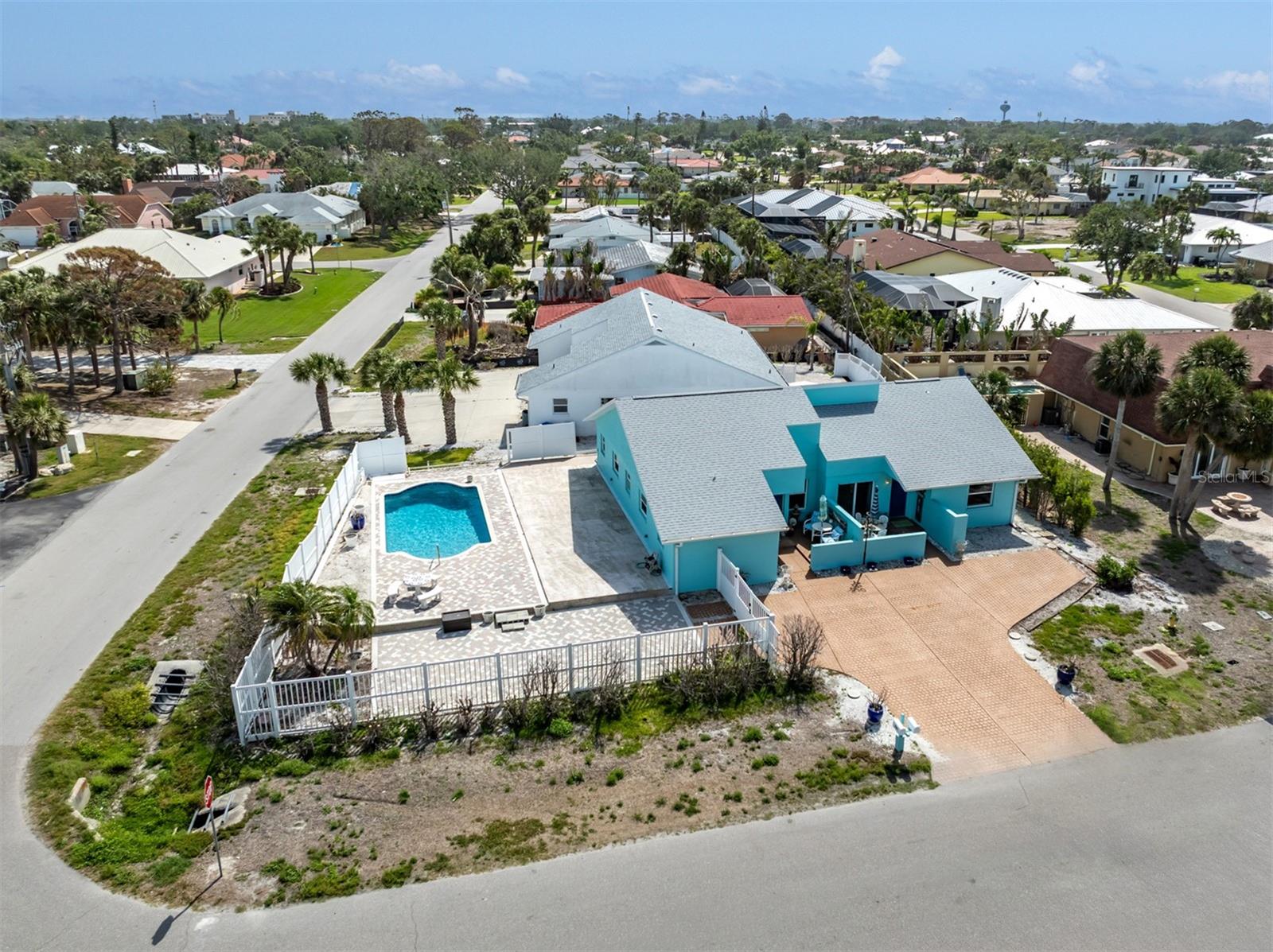 Image 34 of 50 For 703 & 705 Golden Beach Boulevard