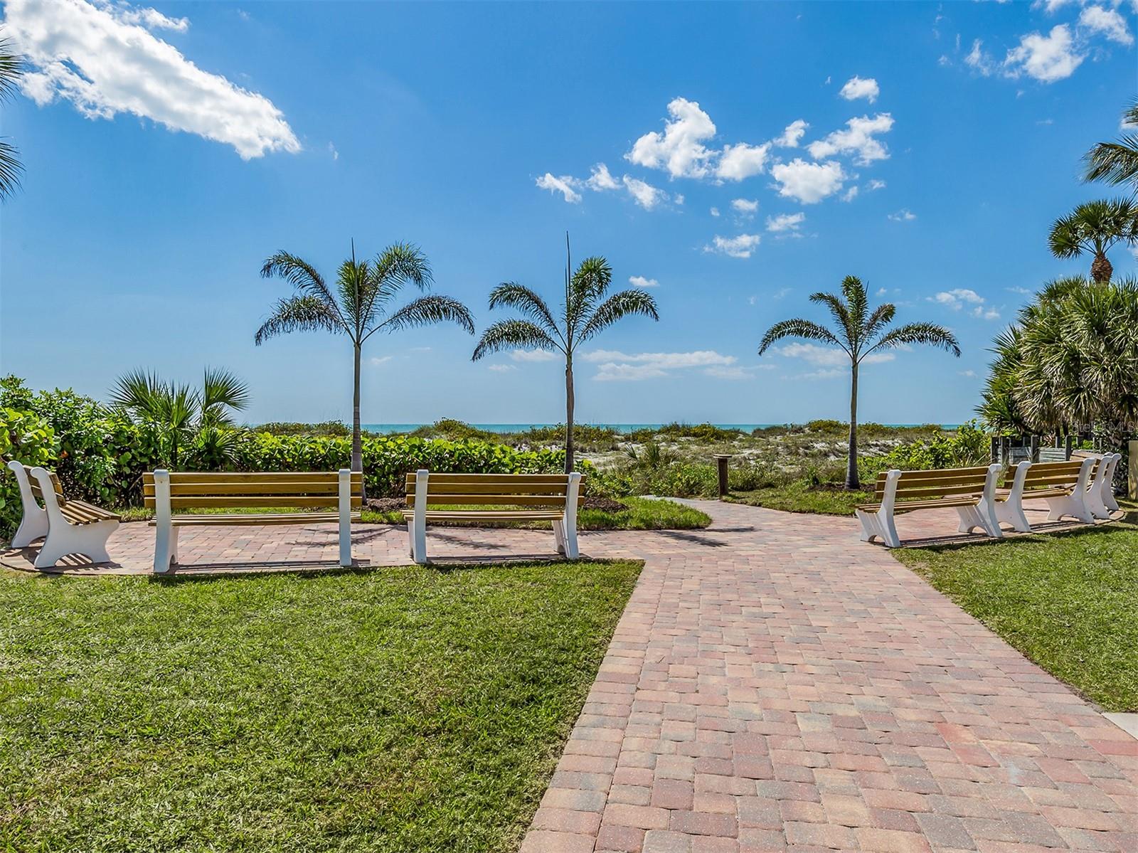 Image 41 of 50 For 703 & 705 Golden Beach Boulevard