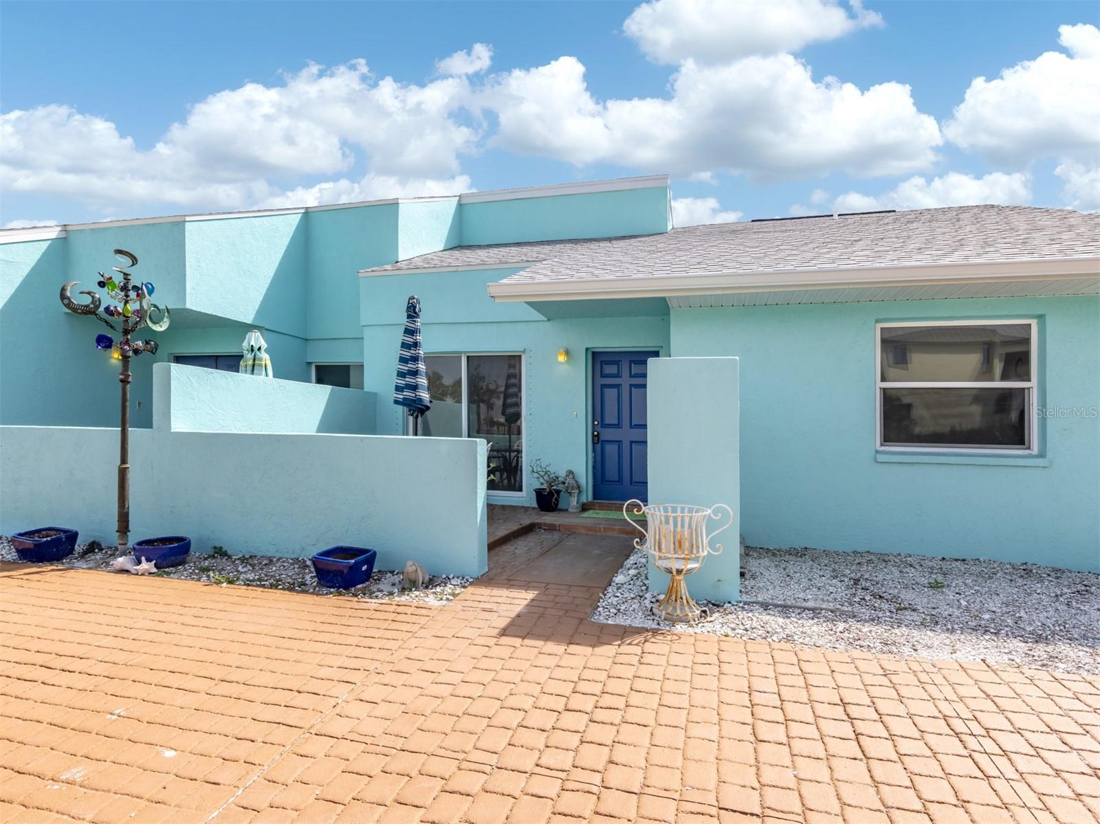 Image 5 of 50 For 703 & 705 Golden Beach Boulevard