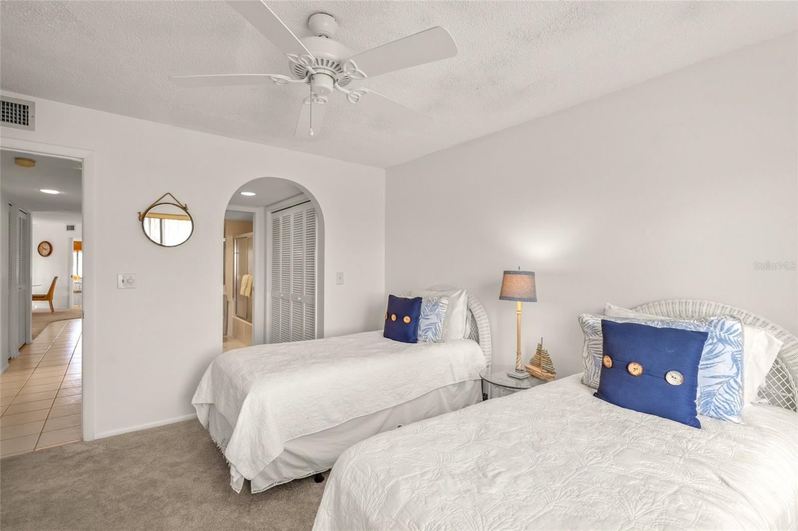 Image 24 of 51 For 810 Capri Isles Boulevard 230