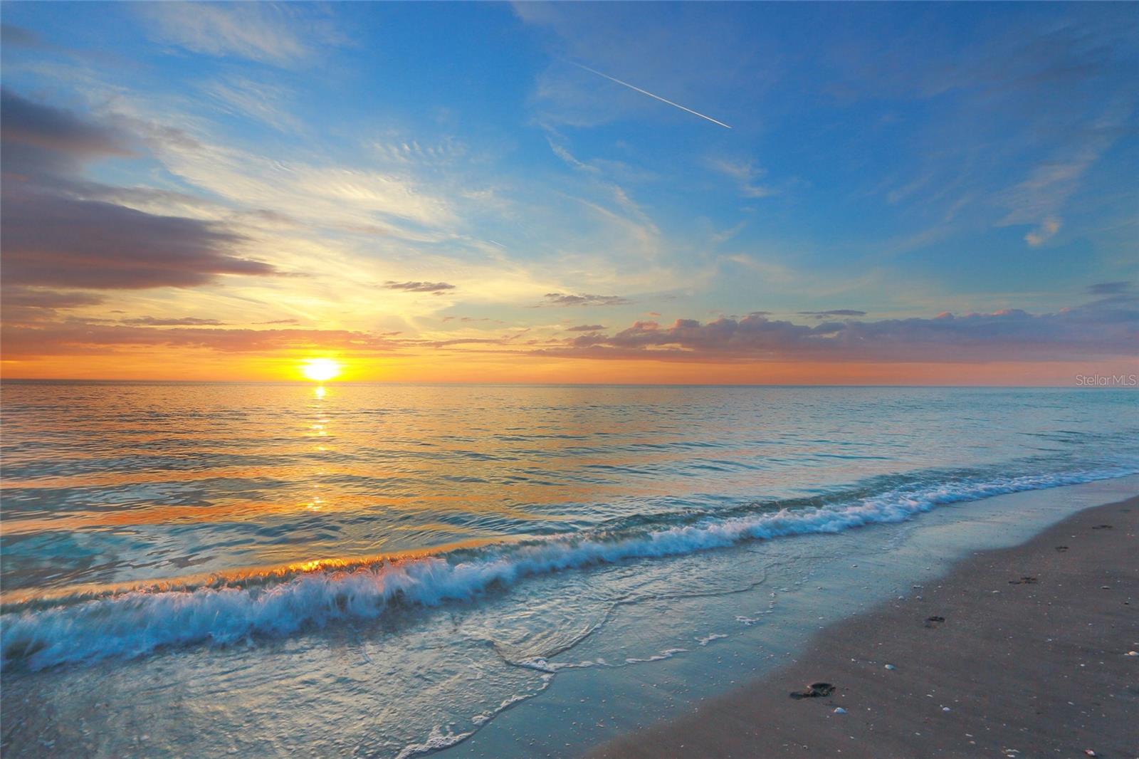 Image 39 of 51 For 810 Capri Isles Boulevard 230