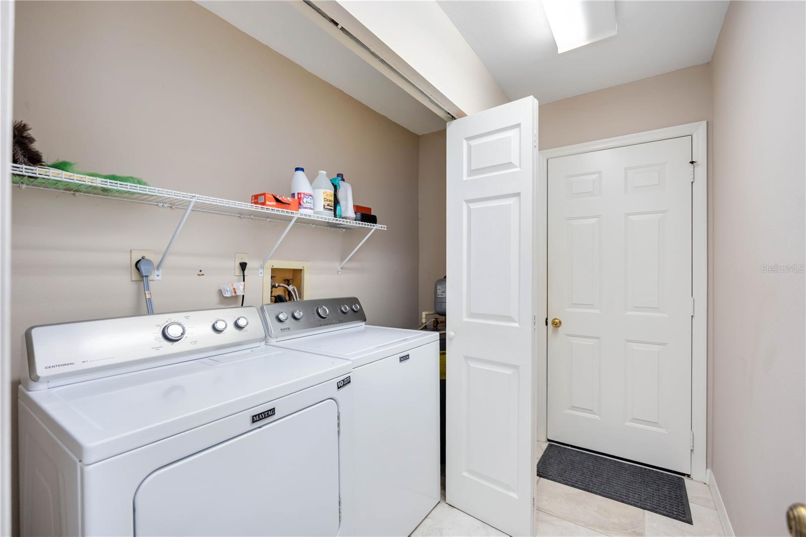 Image 18 of 98 For 269 Southampton Drive 303