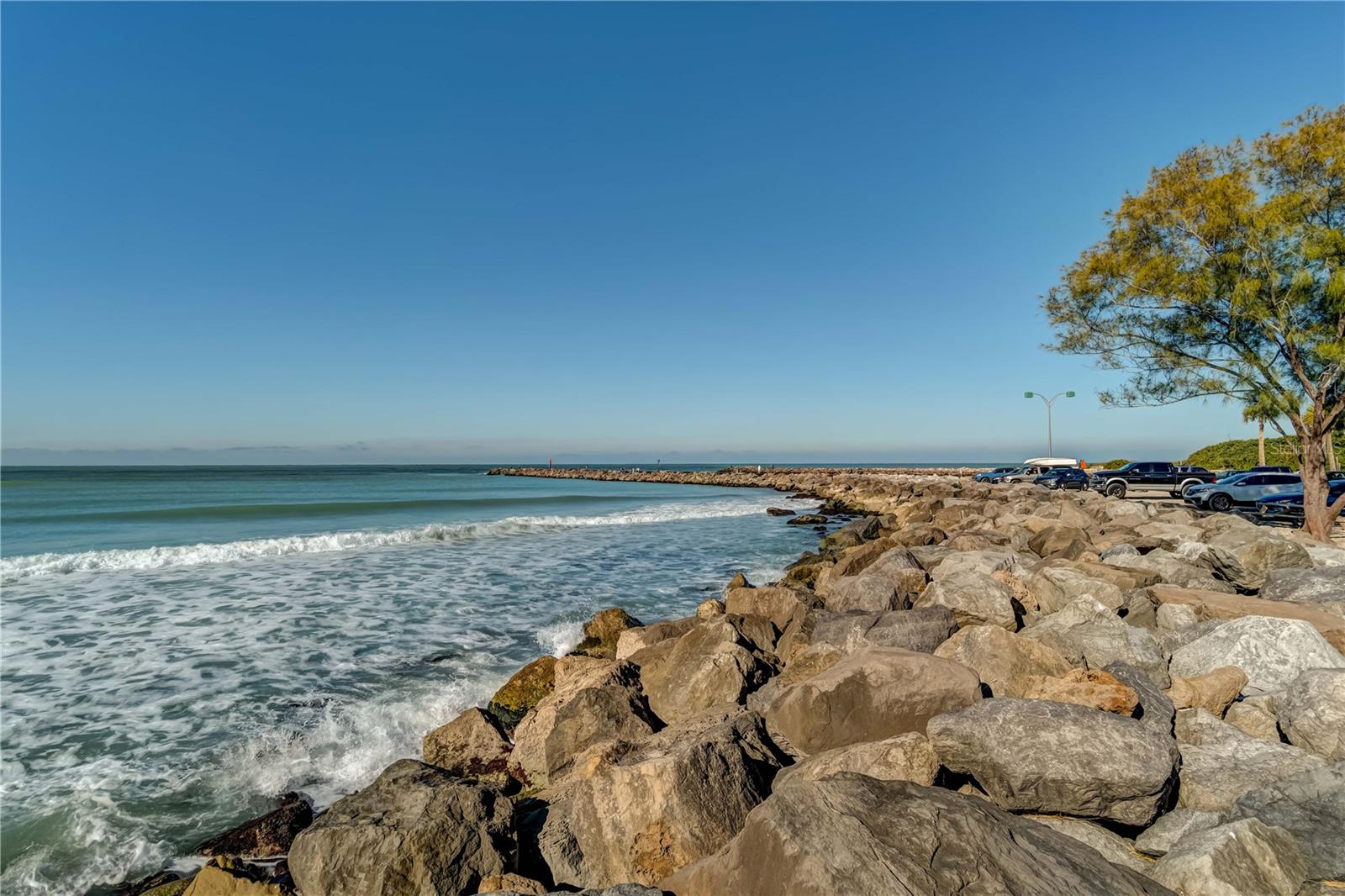 Image 62 of 98 For 269 Southampton Drive 303