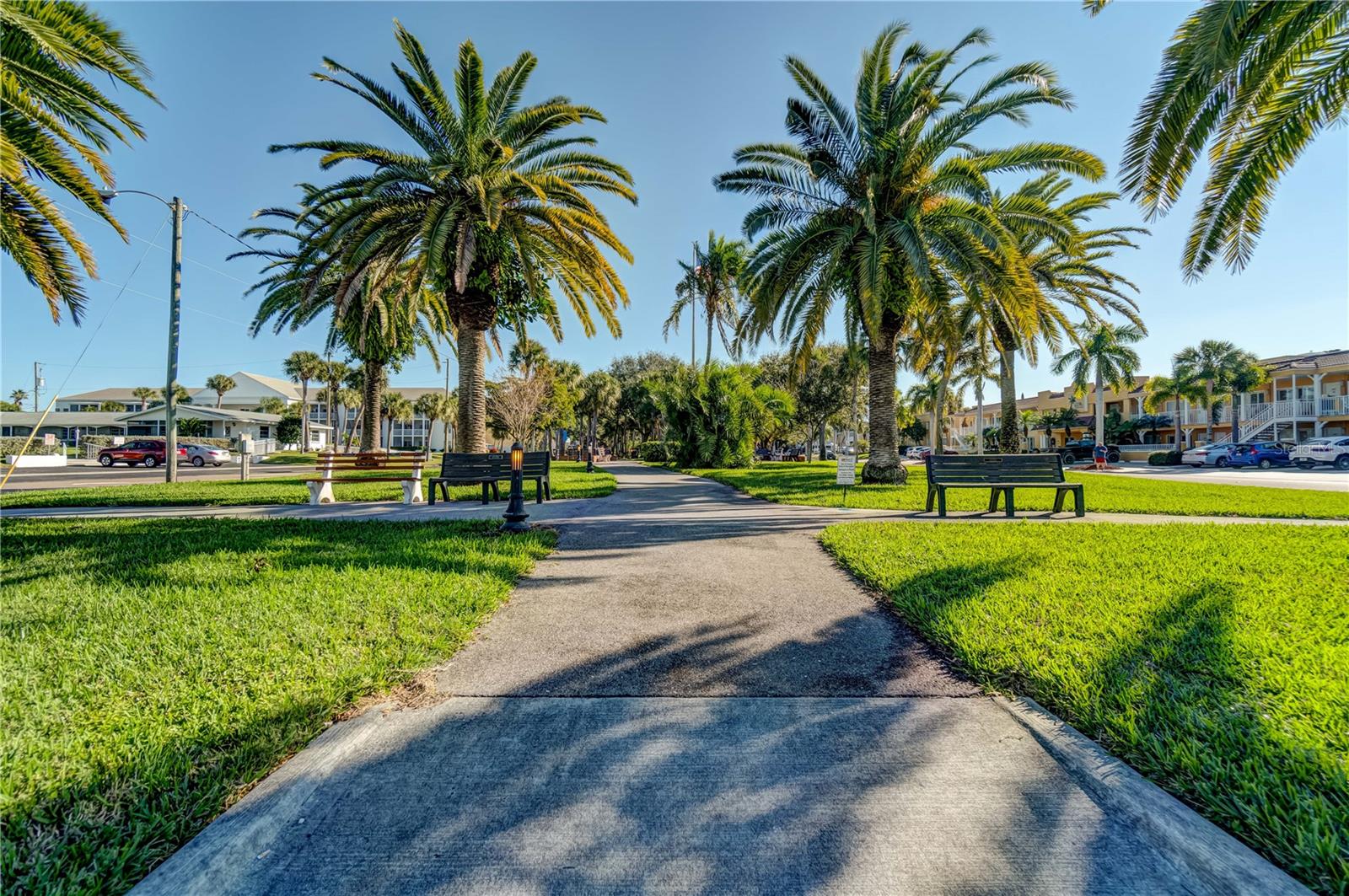 Image 64 of 98 For 269 Southampton Drive 303
