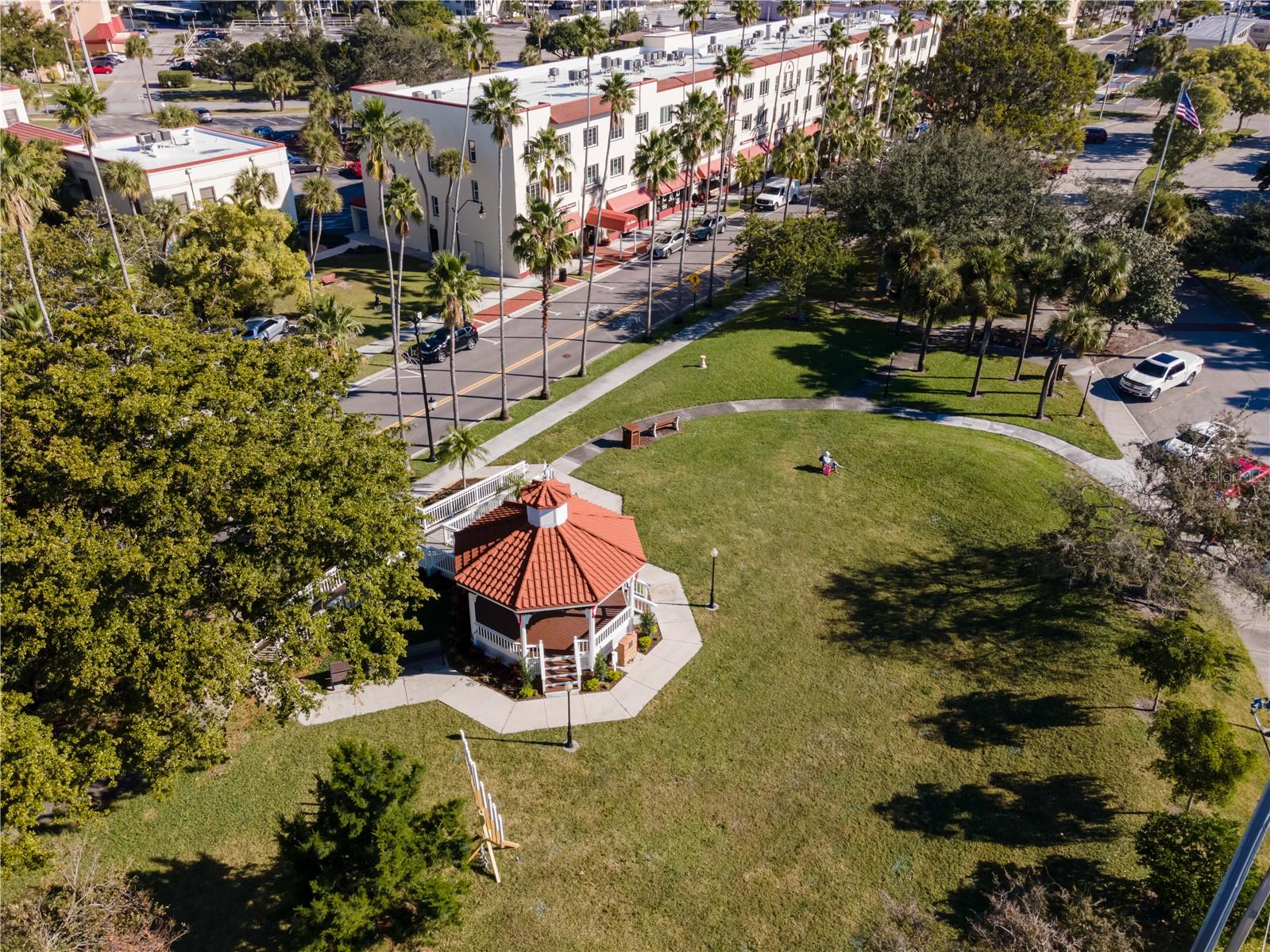Image 88 of 98 For 269 Southampton Drive 303