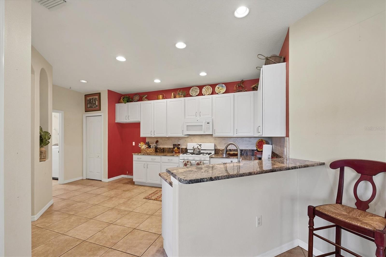 Image 13 of 64 For 5641 Hidden Oak Court