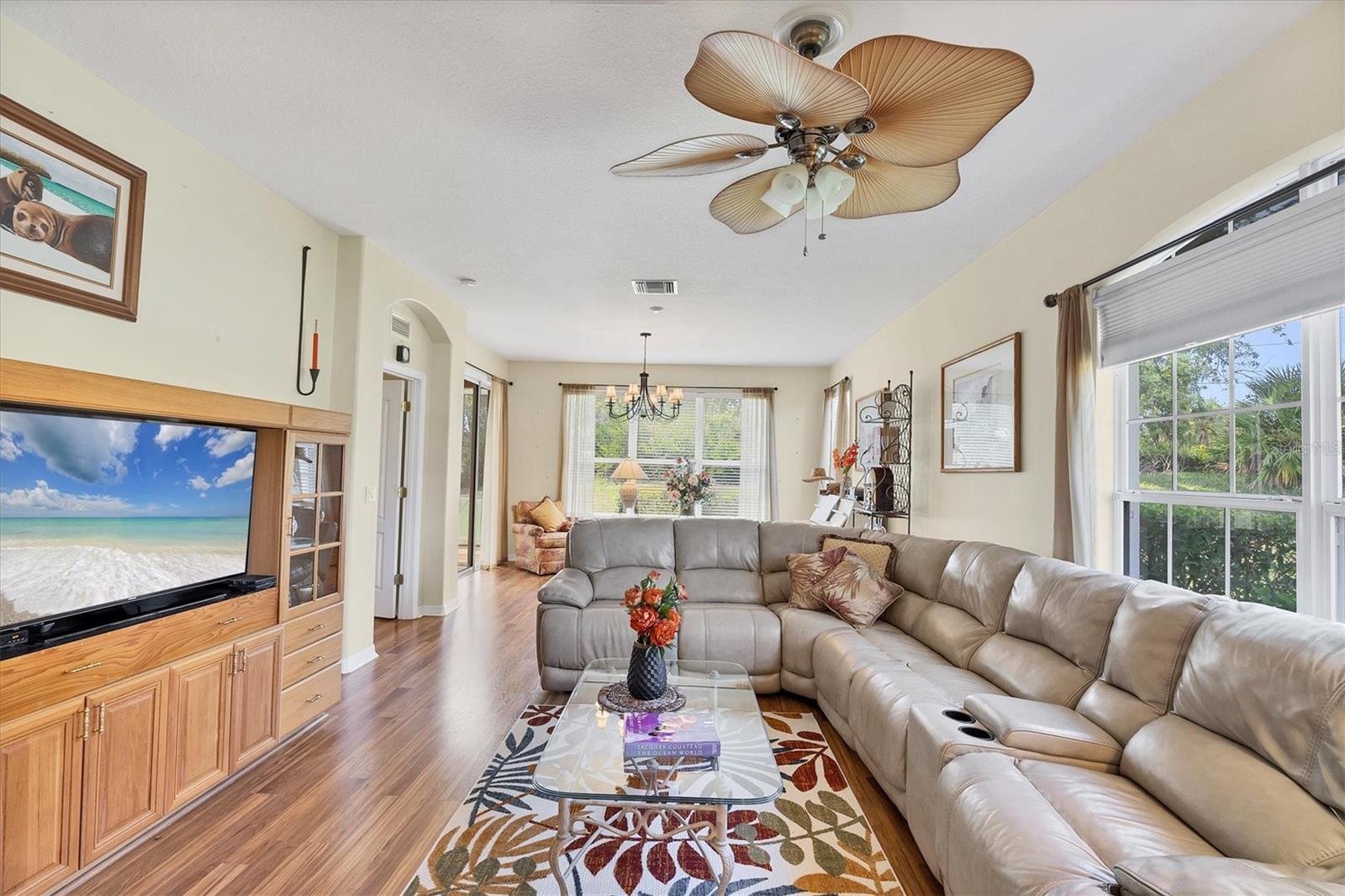 Image 9 of 64 For 5641 Hidden Oak Court