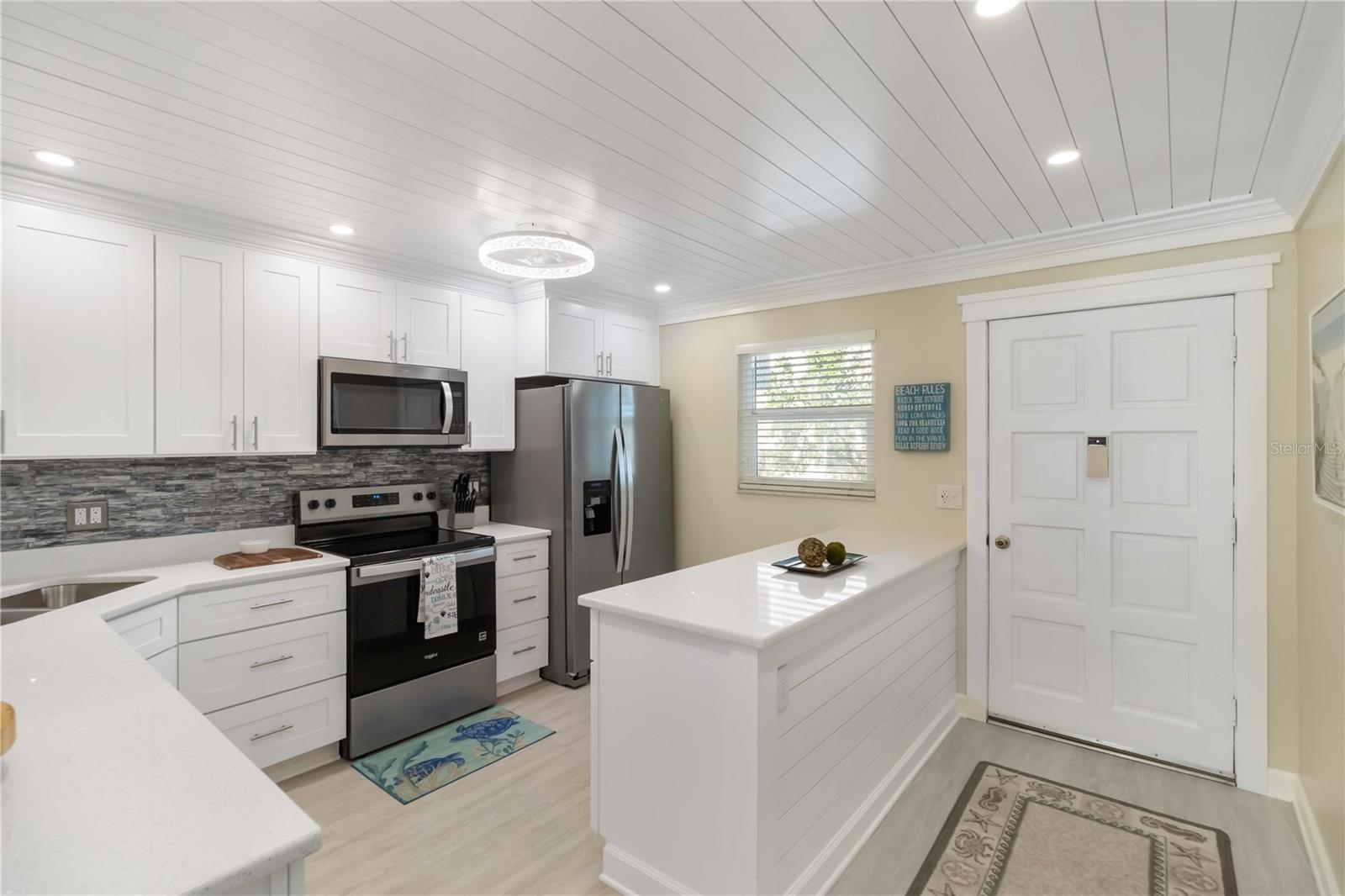 Image 4 of 56 For 230 Santa Maria Street 333