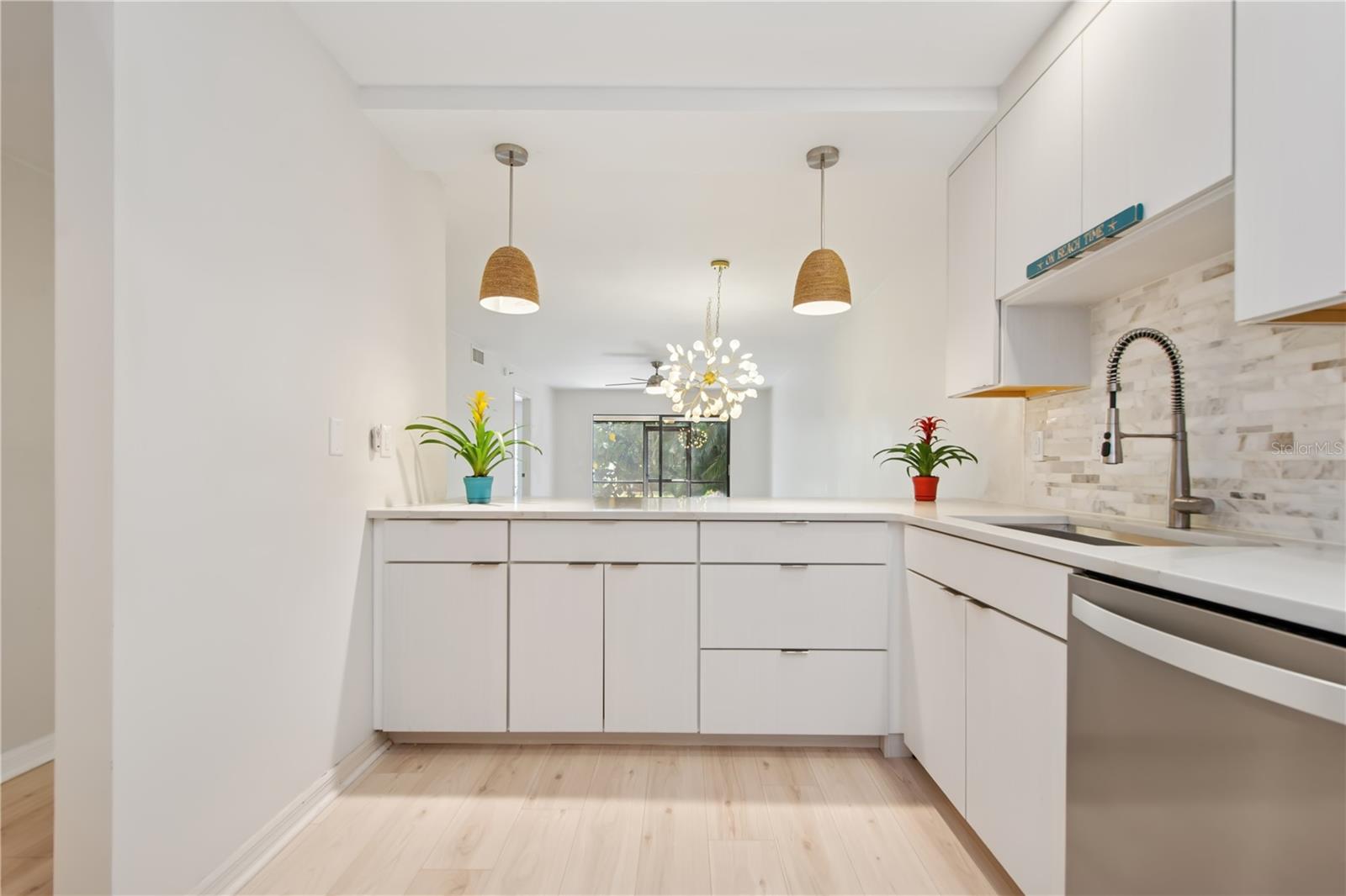 Image 10 of 34 For 930 Capri Isles Boulevard 120