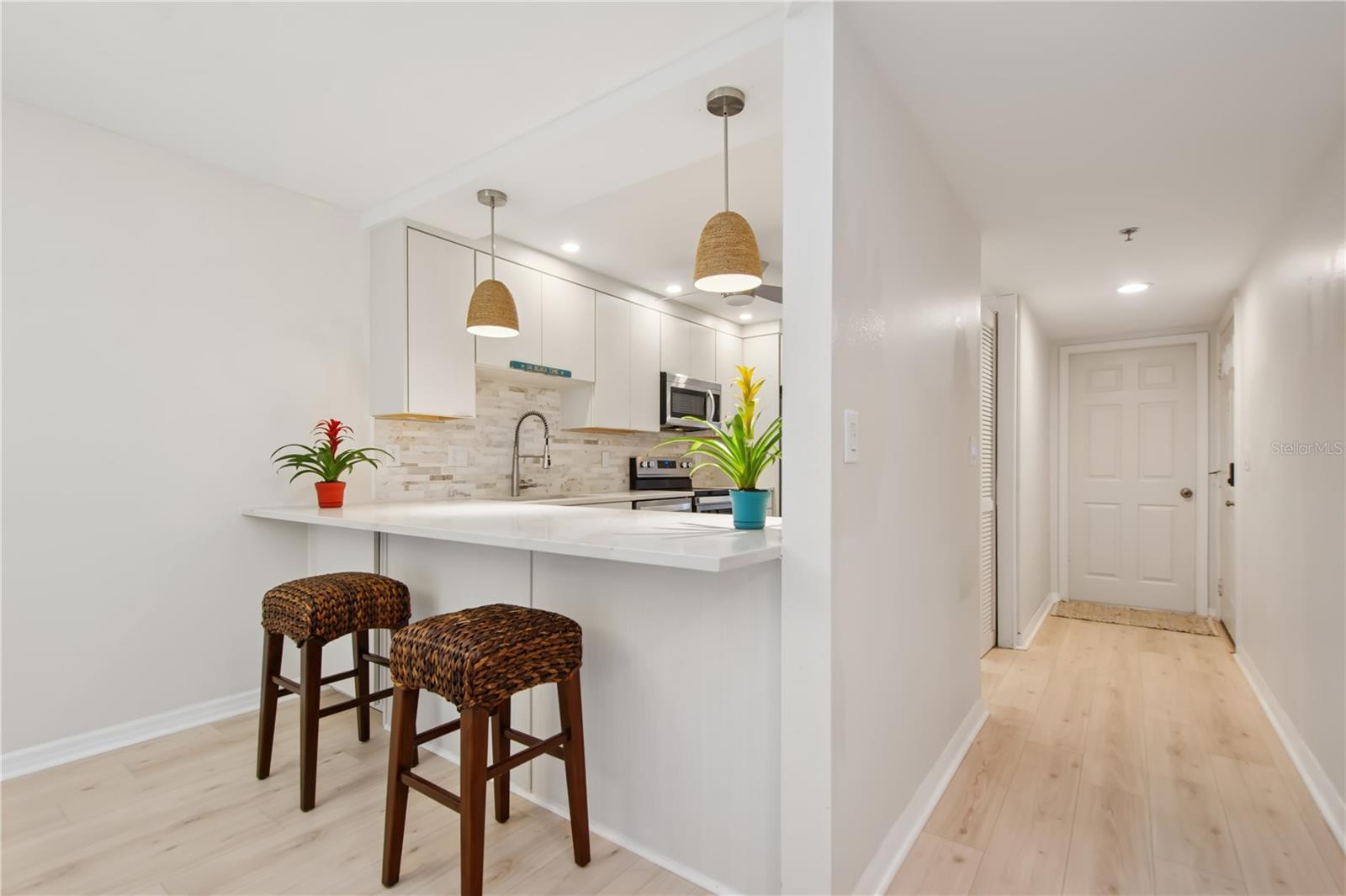 Image 11 of 34 For 930 Capri Isles Boulevard 120