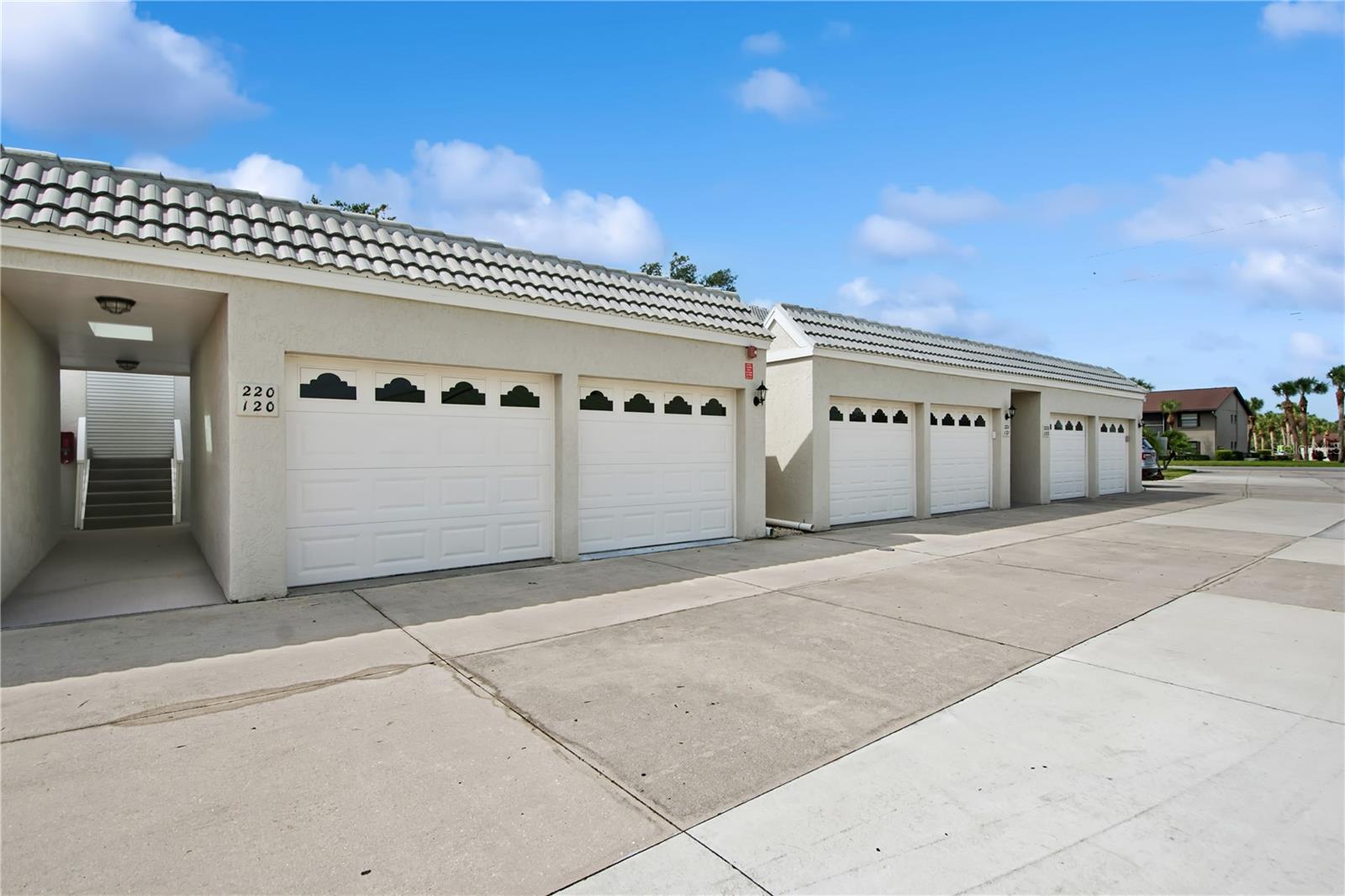 Image 2 of 34 For 930 Capri Isles Boulevard 120