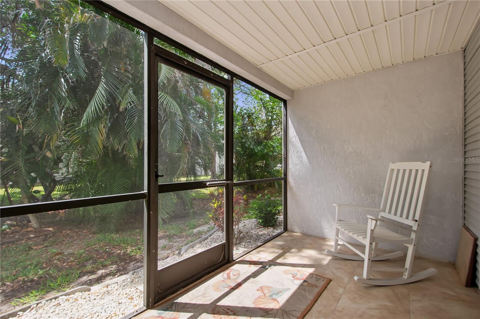Image 26 of 34 For 930 Capri Isles Boulevard 120