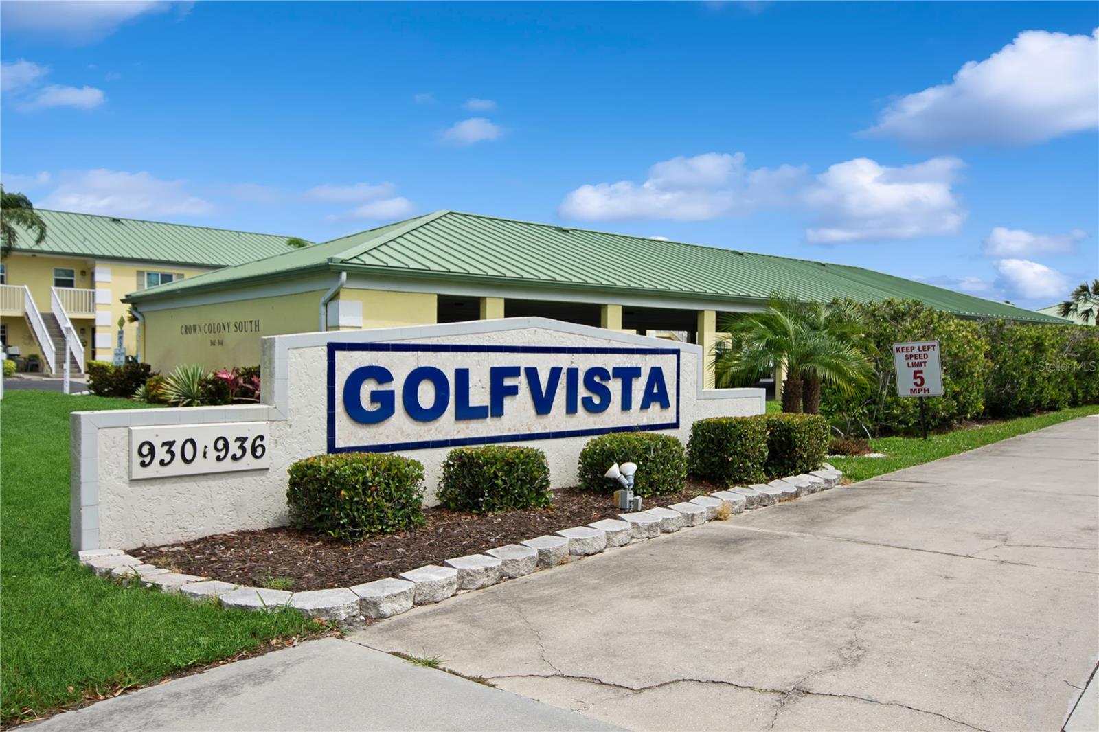 Image 3 of 34 For 930 Capri Isles Boulevard 120