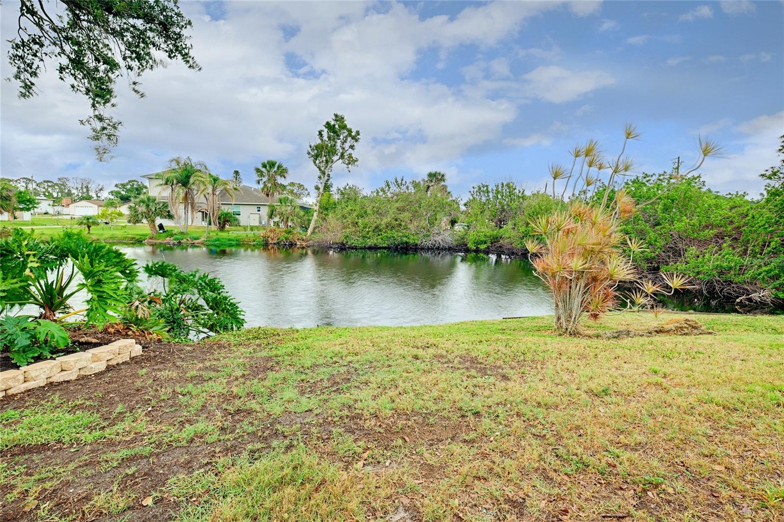 Image 43 of 54 For 990 Sea Fox Road