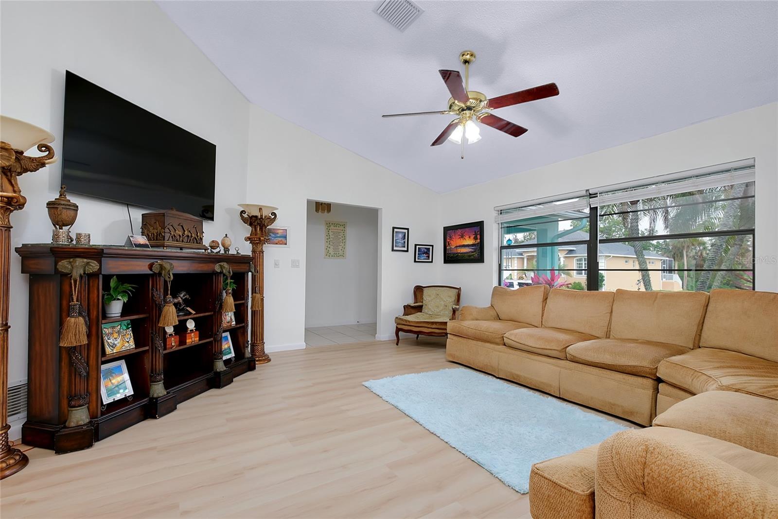 Image 6 of 54 For 990 Sea Fox Road