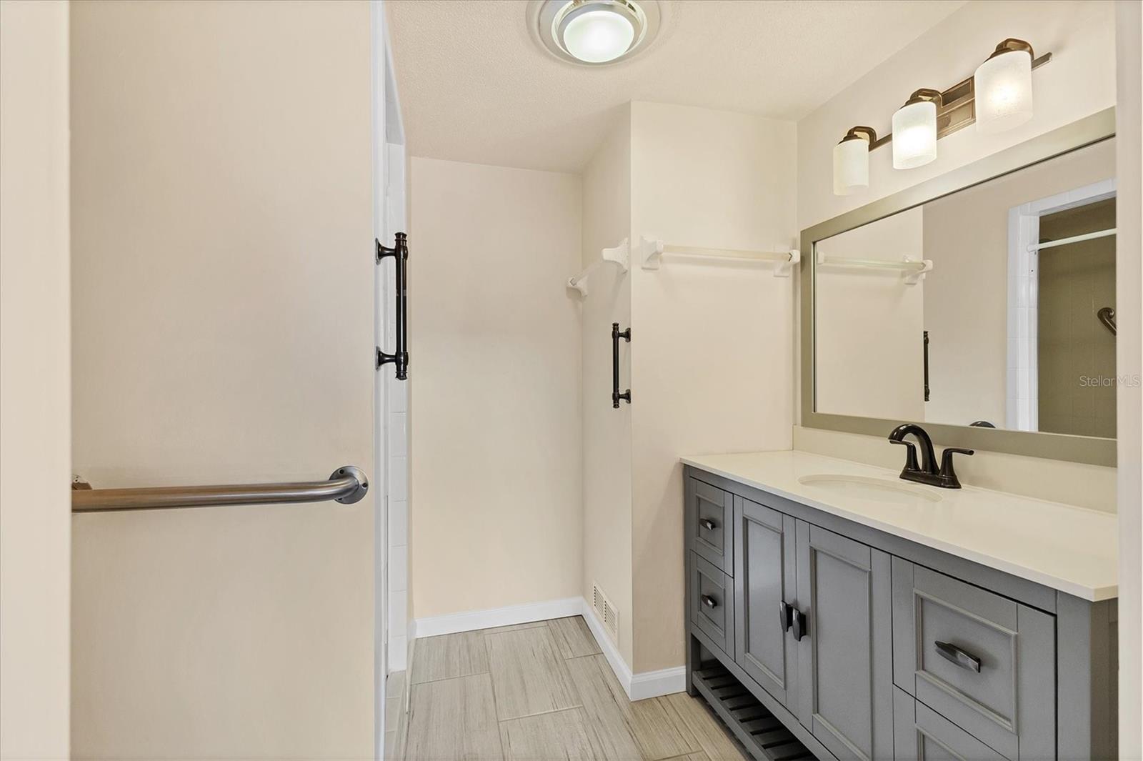 Image 23 of 48 For 680 Circlewood Drive W3