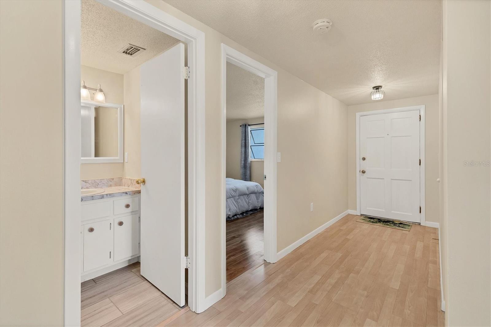 Image 5 of 48 For 680 Circlewood Drive W3