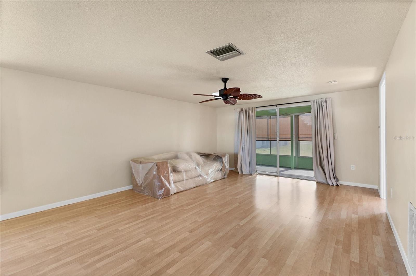 Image 7 of 48 For 680 Circlewood Drive W3