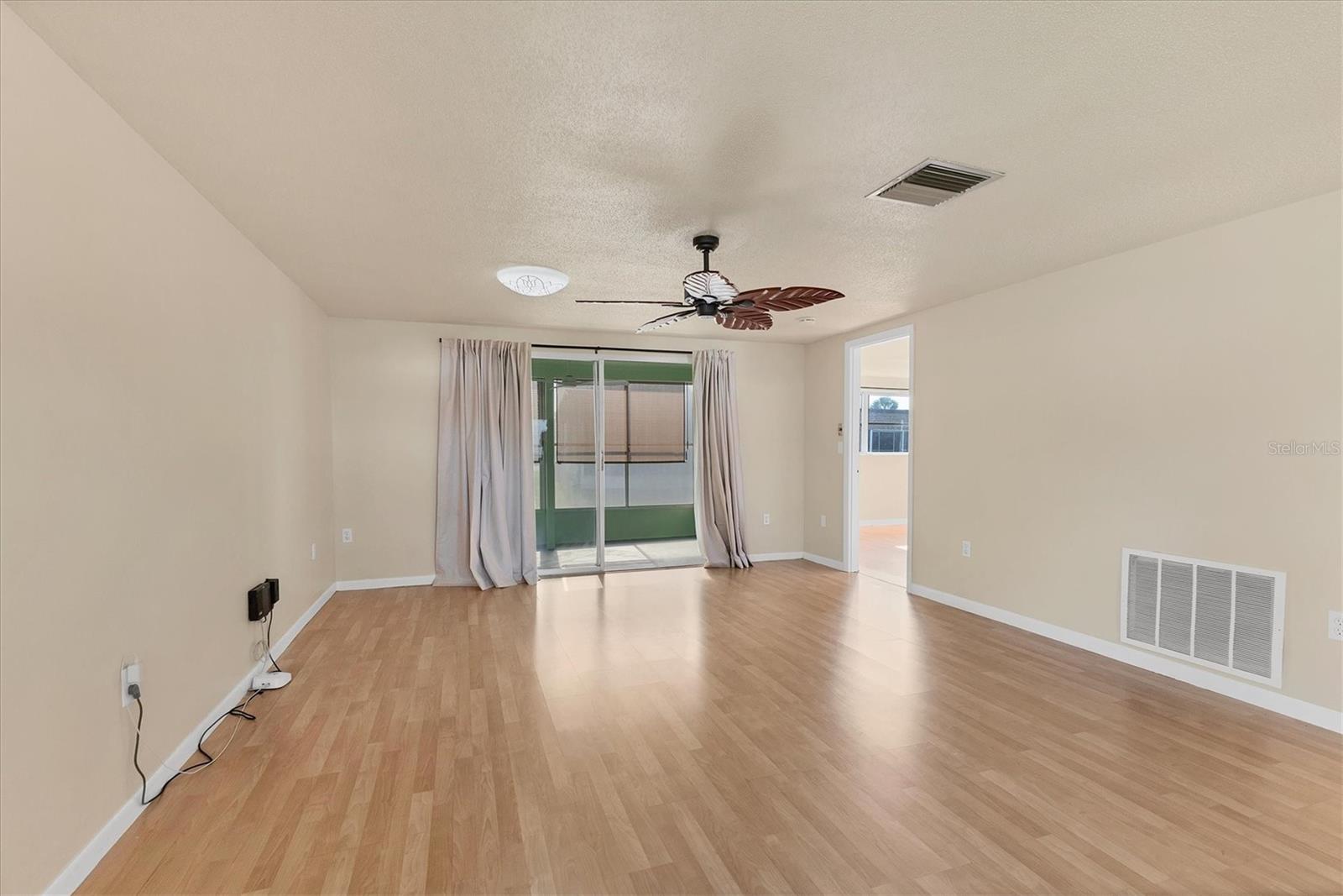Image 8 of 48 For 680 Circlewood Drive W3