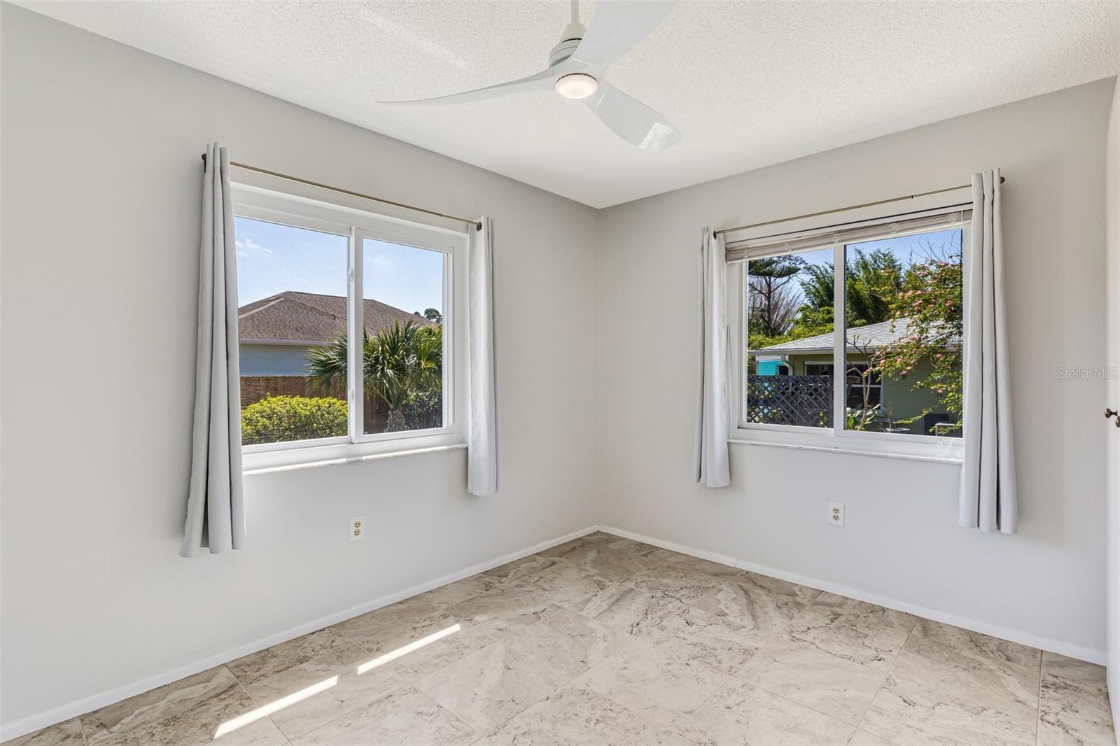 Image 31 of 39 For 1725 Edison Drive