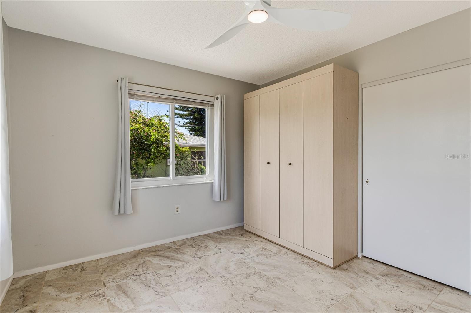 Image 32 of 39 For 1725 Edison Drive