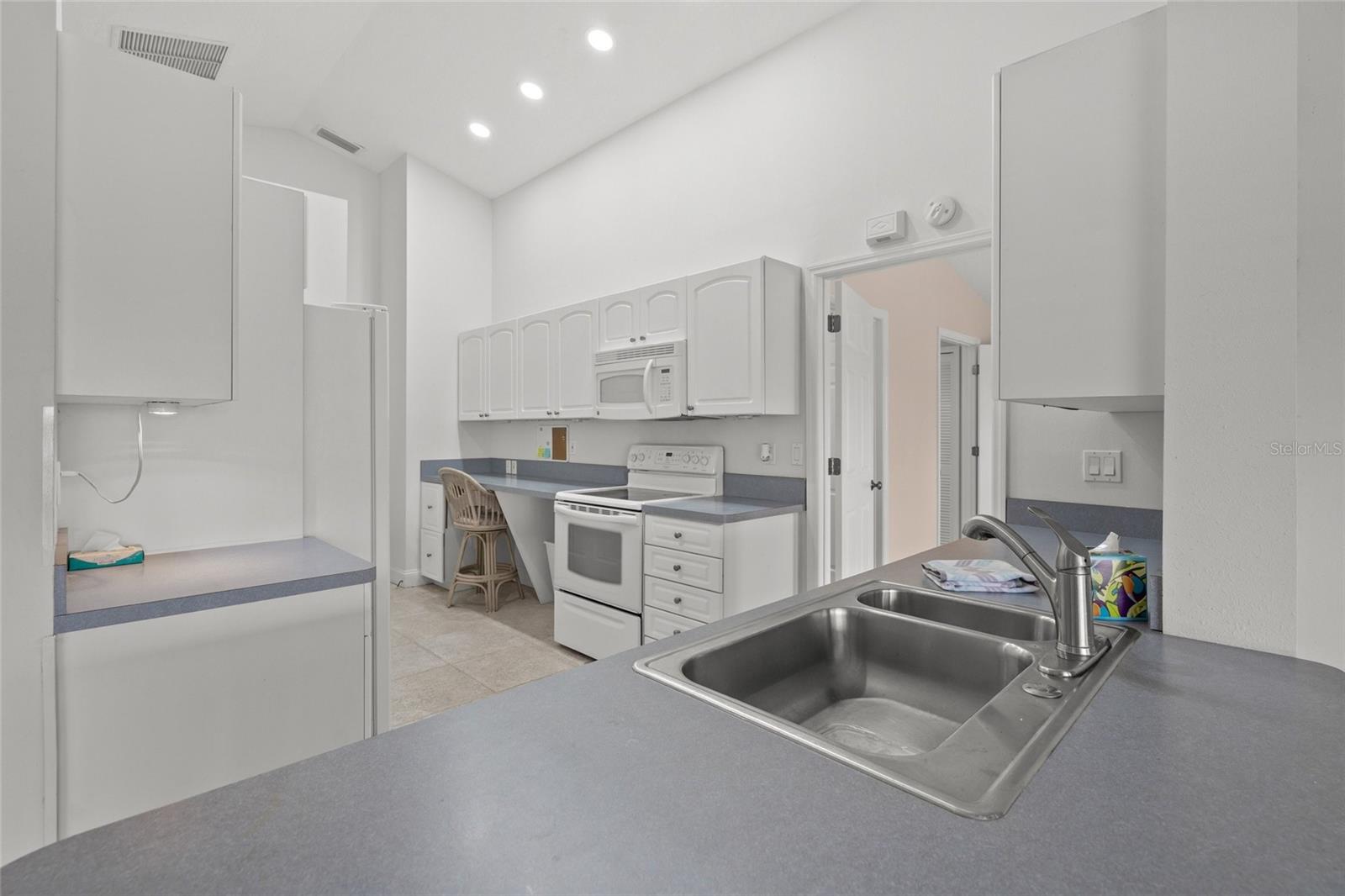 Image 10 of 36 For 139 Inlets Boulevard 139
