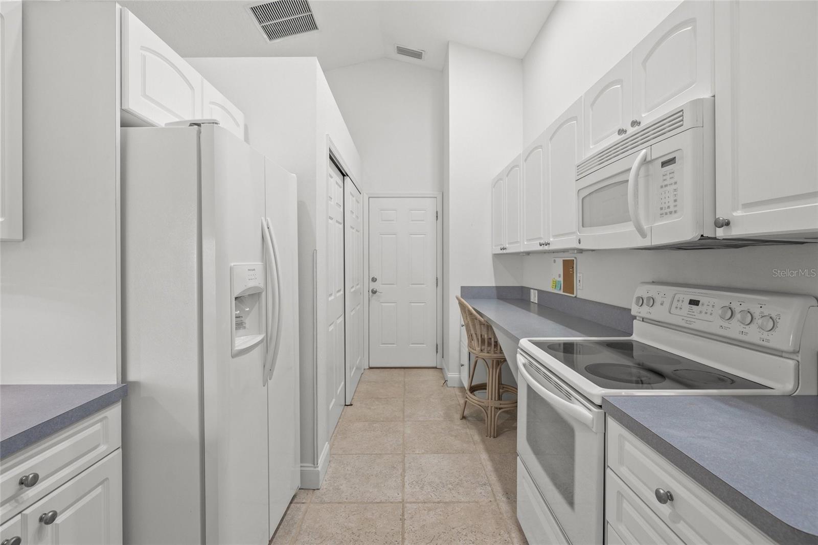 Image 11 of 36 For 139 Inlets Boulevard 139