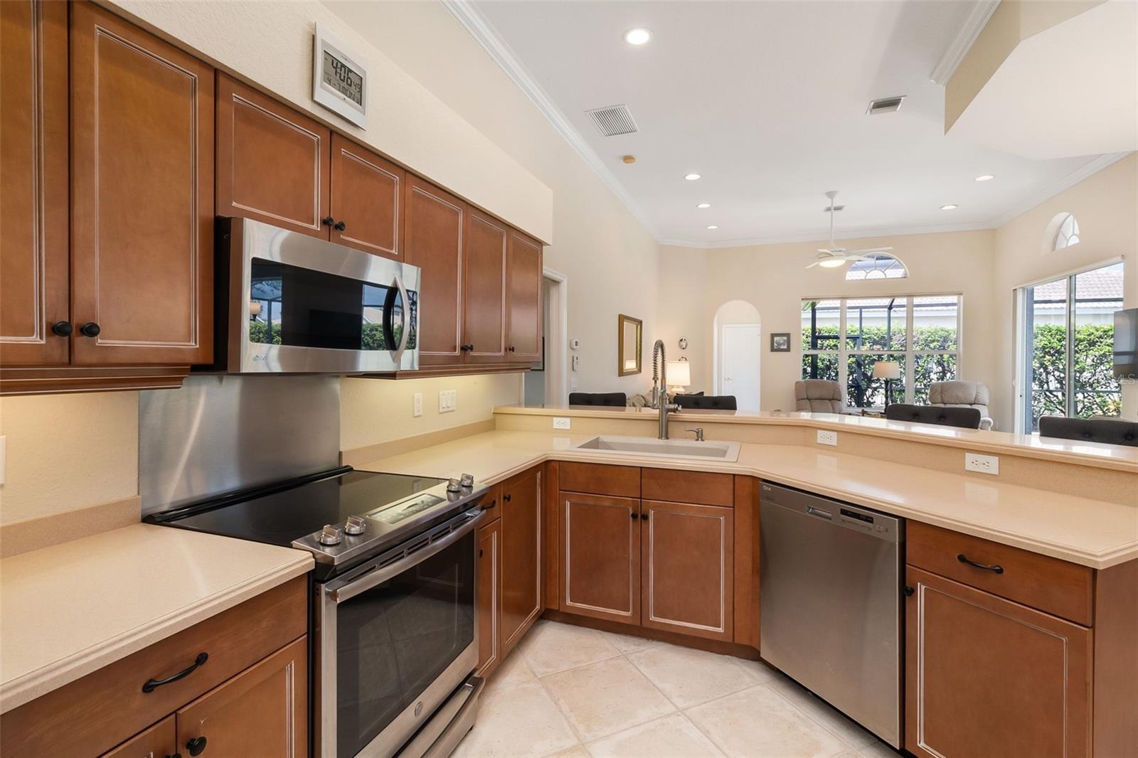 Image 9 of 38 For 4641 Gaeta Drive
