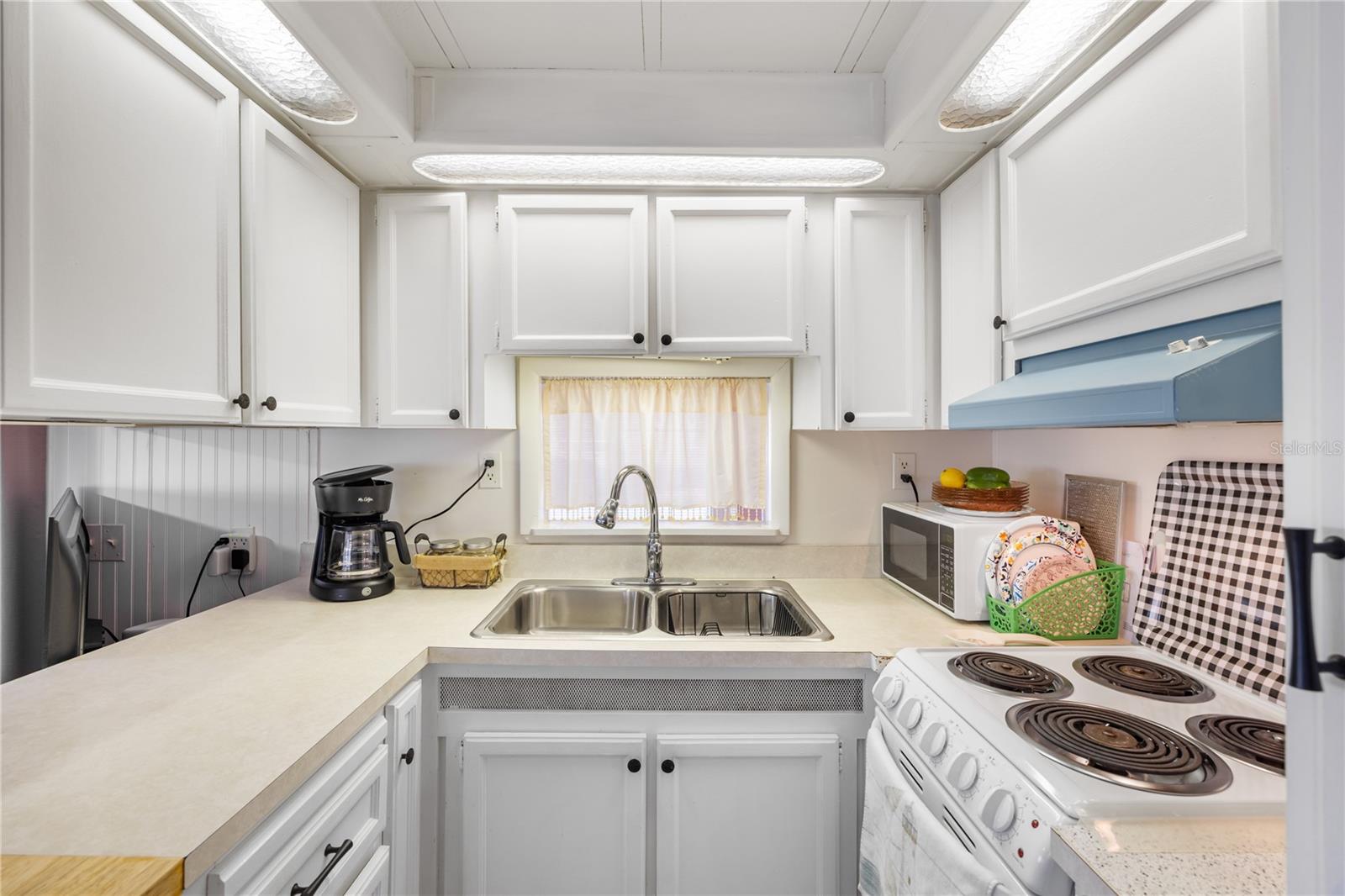 Image 14 of 59 For 1475 Flamingo Drive 20