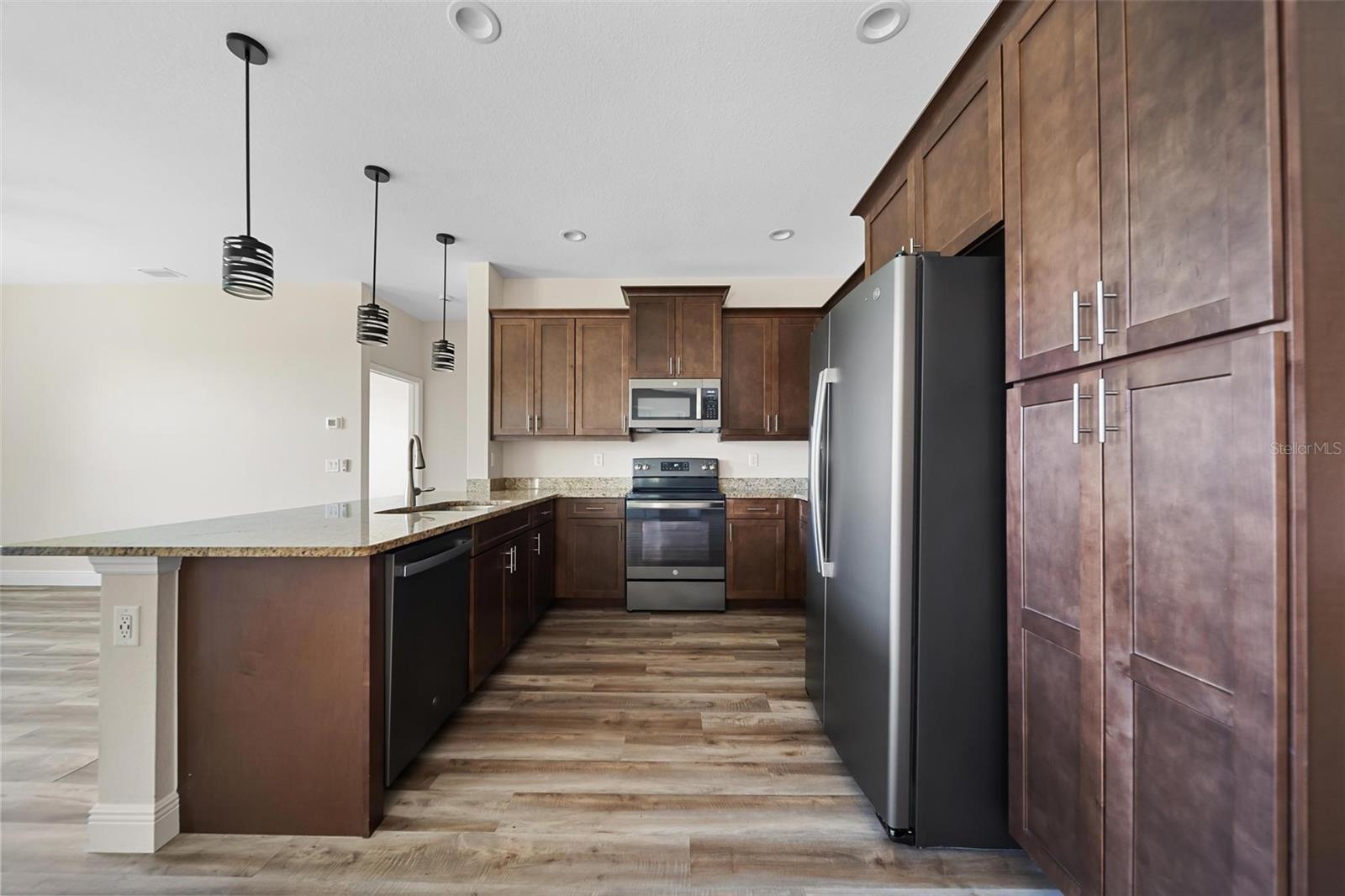 Image 30 of 47 For 172 Berthoud Street