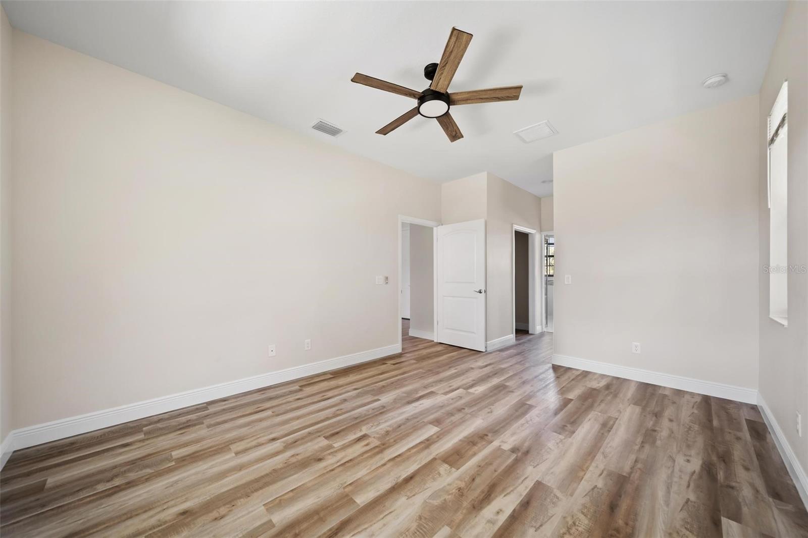 Image 6 of 47 For 172 Berthoud Street