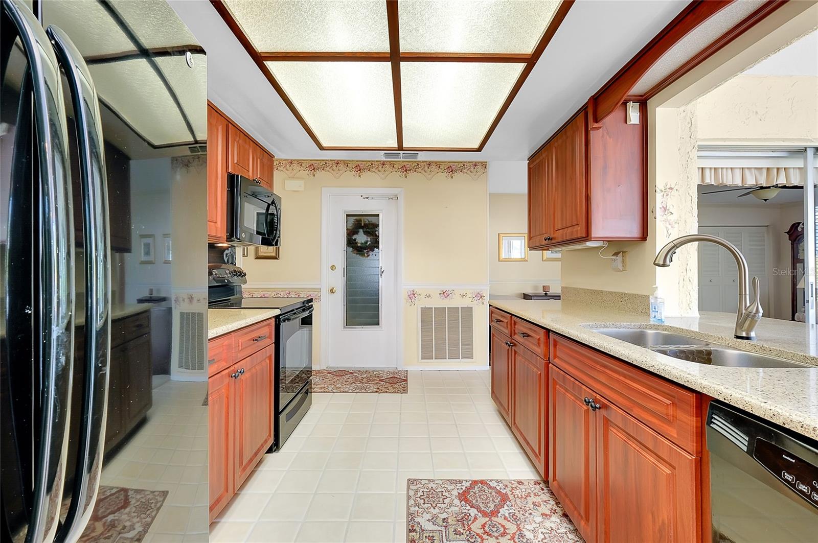 Image 31 of 58 For 810 Anchorage Lane