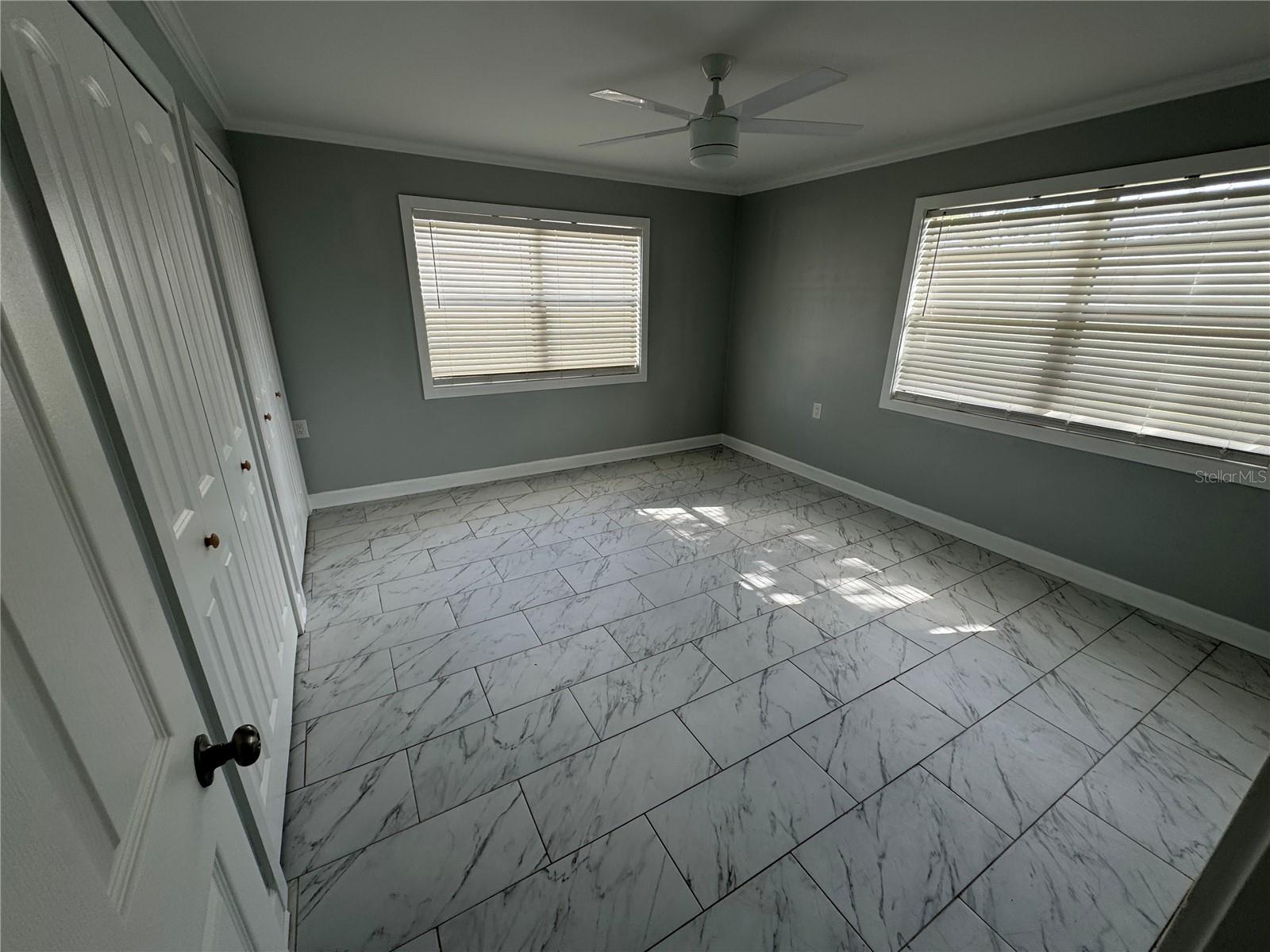 Image 10 of 18 For 301 Colonia Lane W