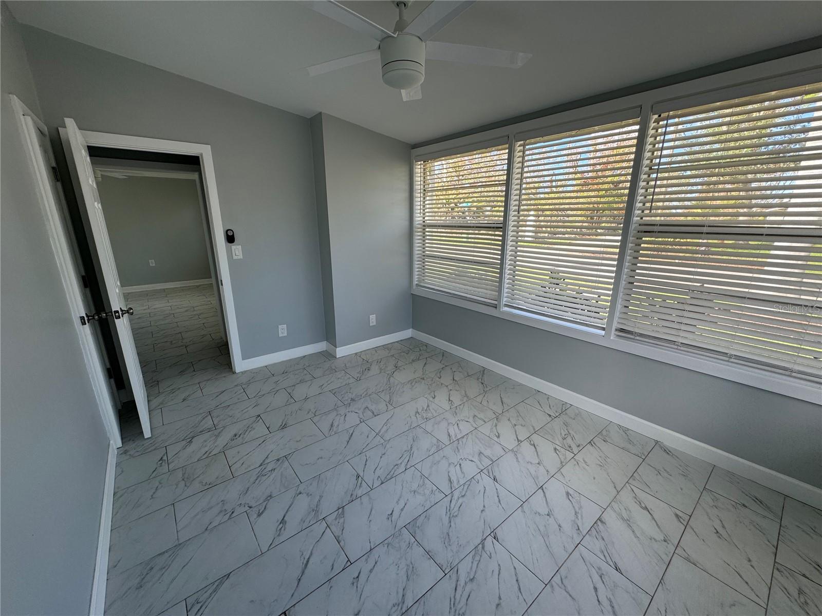 Image 13 of 18 For 301 Colonia Lane W