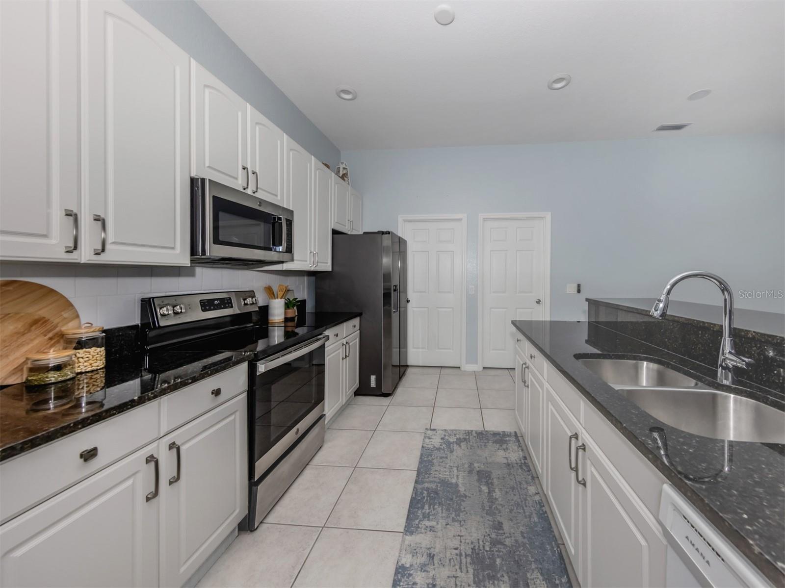 Image 7 of 62 For 5931 Plover Road