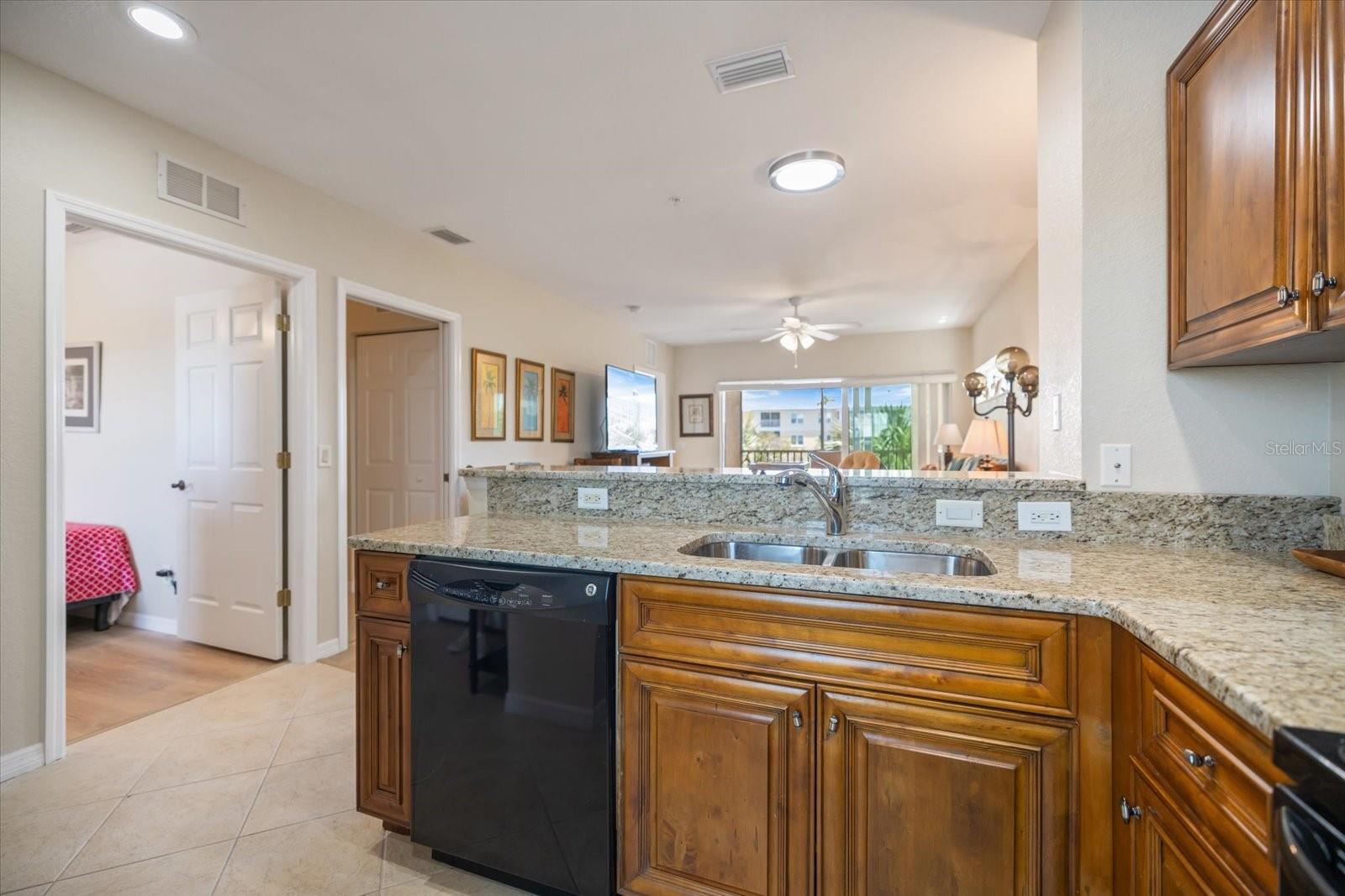 Image 11 of 58 For 8403 Placida Road 304