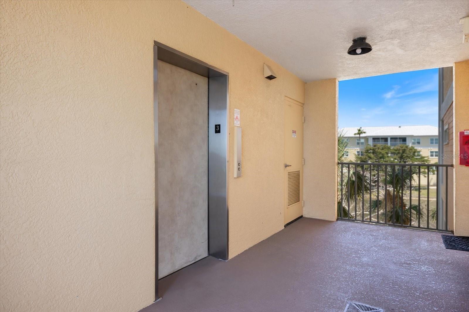 Image 31 of 58 For 8403 Placida Road 304