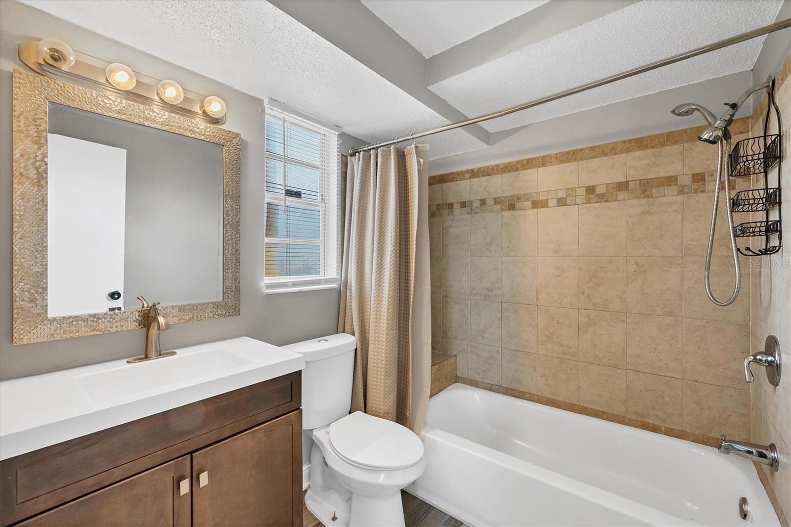 Image 13 of 23 For 5755 Oxalis Road