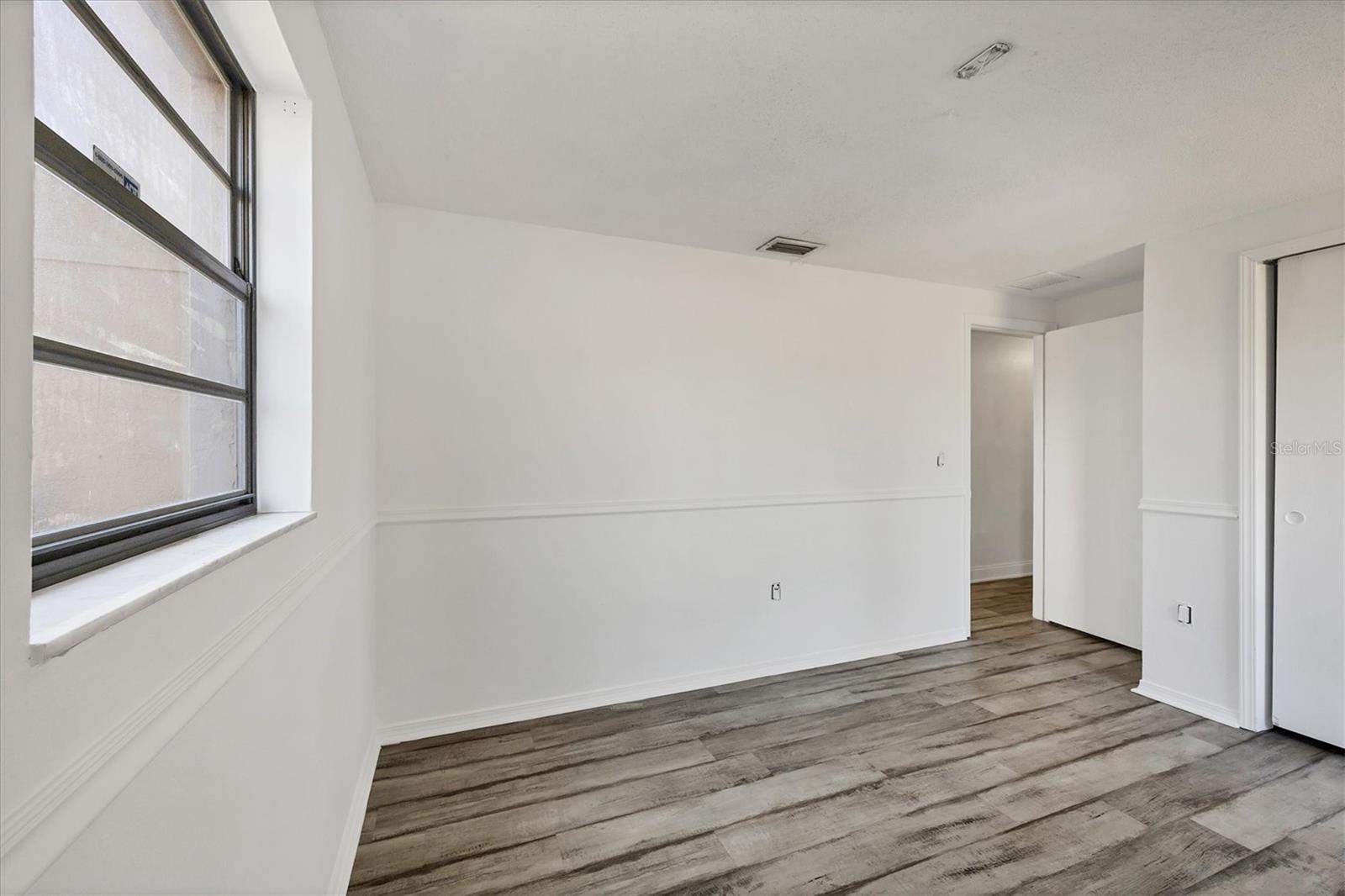 Image 15 of 23 For 5755 Oxalis Road