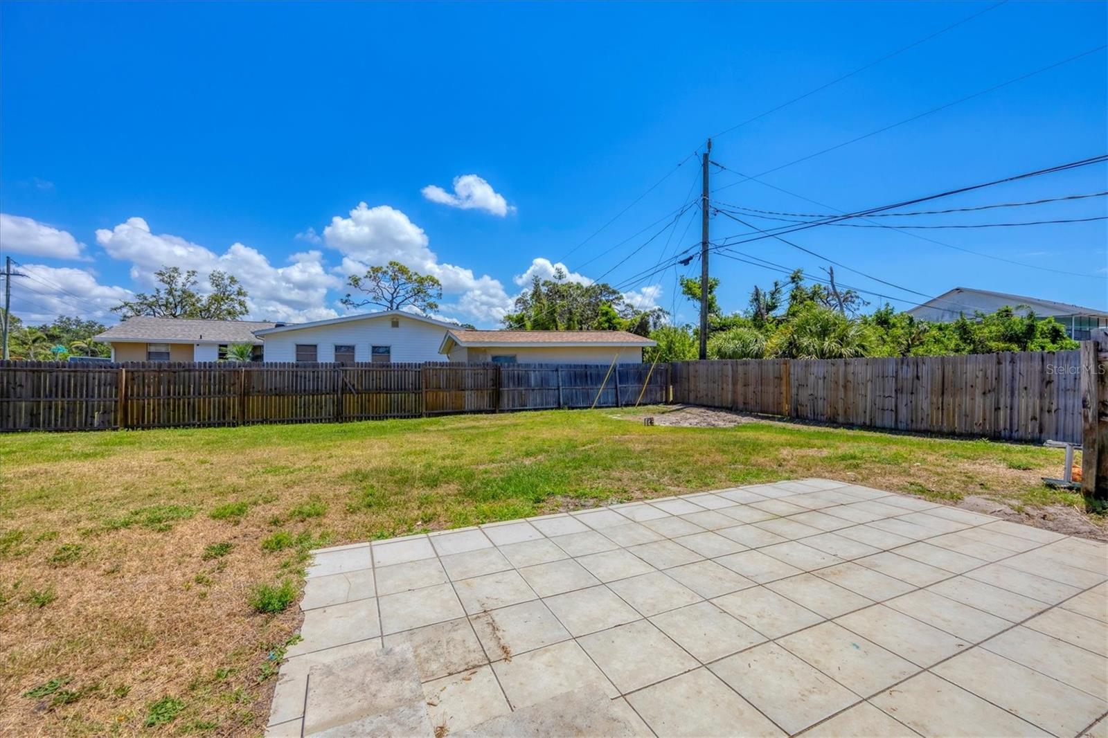 Image 17 of 23 For 5755 Oxalis Road