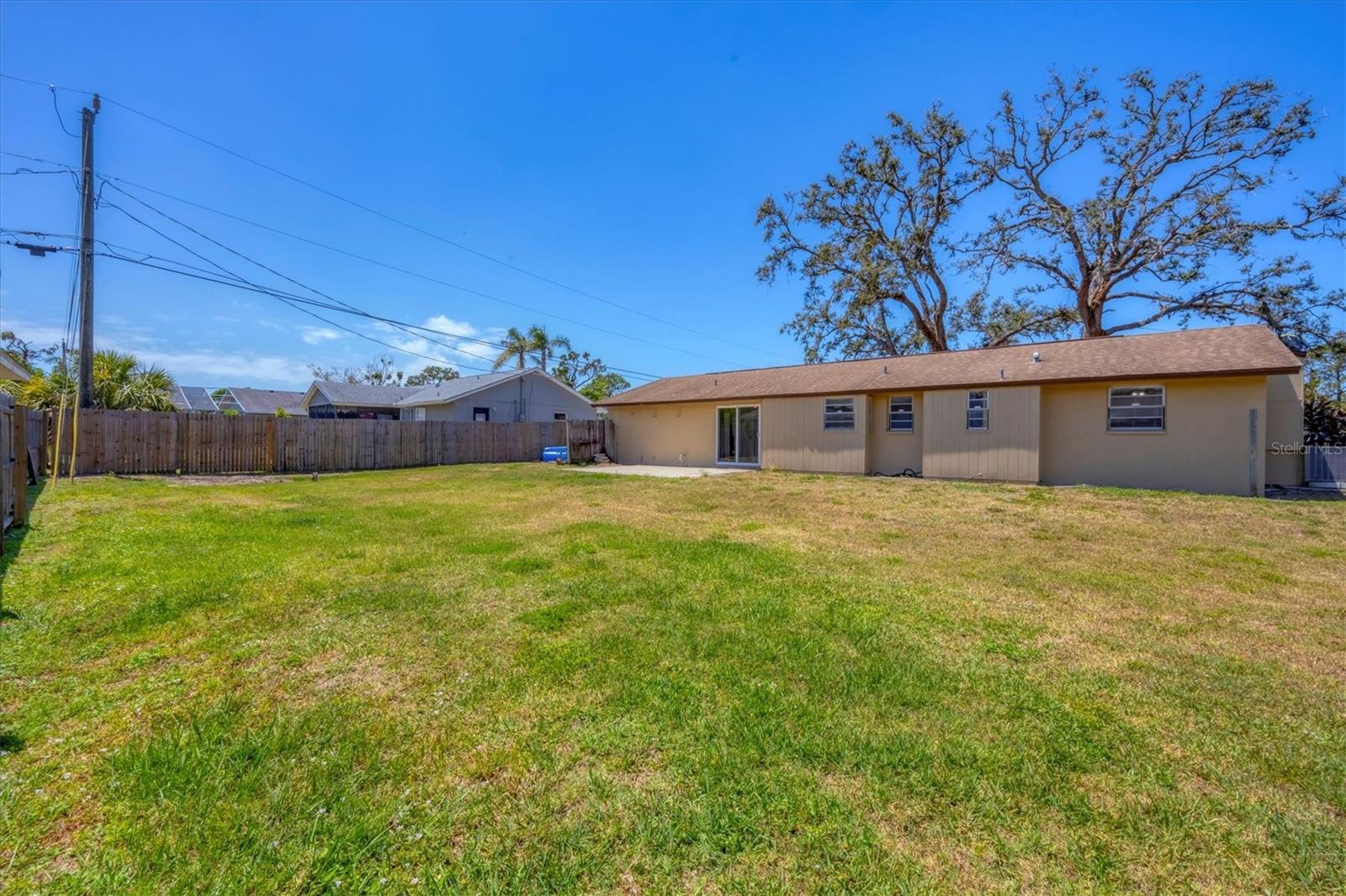 Image 21 of 23 For 5755 Oxalis Road