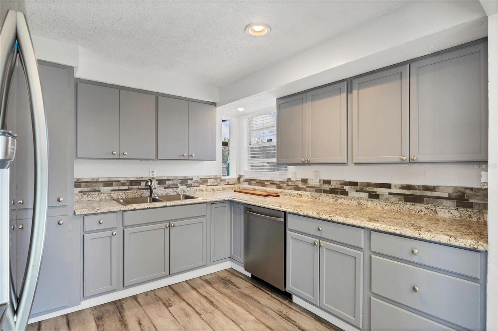 Image 7 of 23 For 5755 Oxalis Road