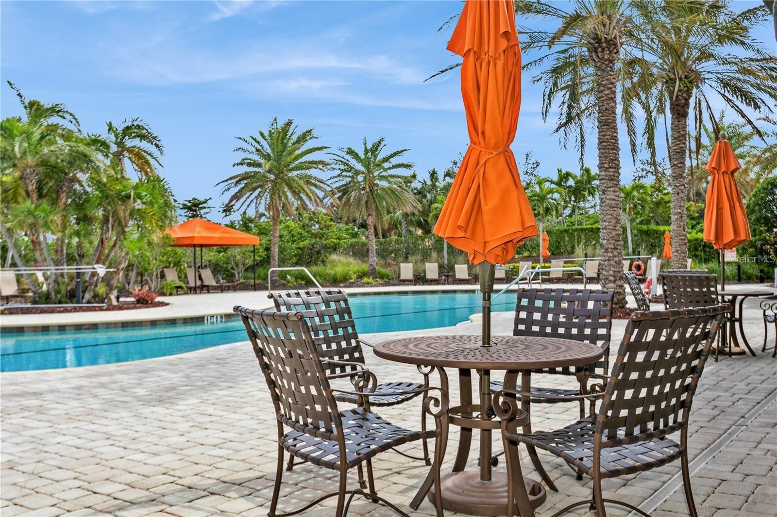Listing photo id 43 for 5585 Semolino Street