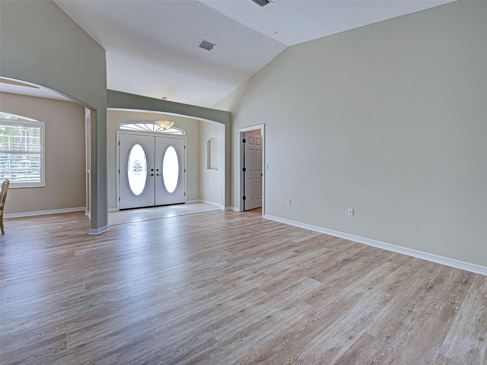 Image 10 of 45 For 4062 Green Tree Avenue