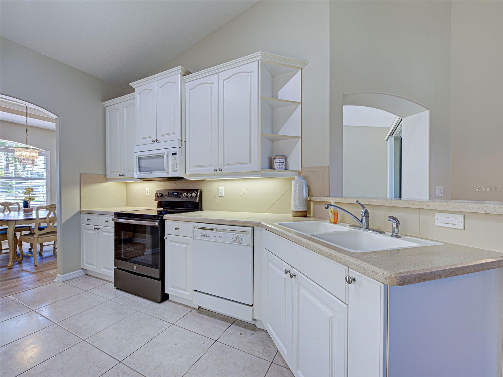 Image 13 of 45 For 4062 Green Tree Avenue